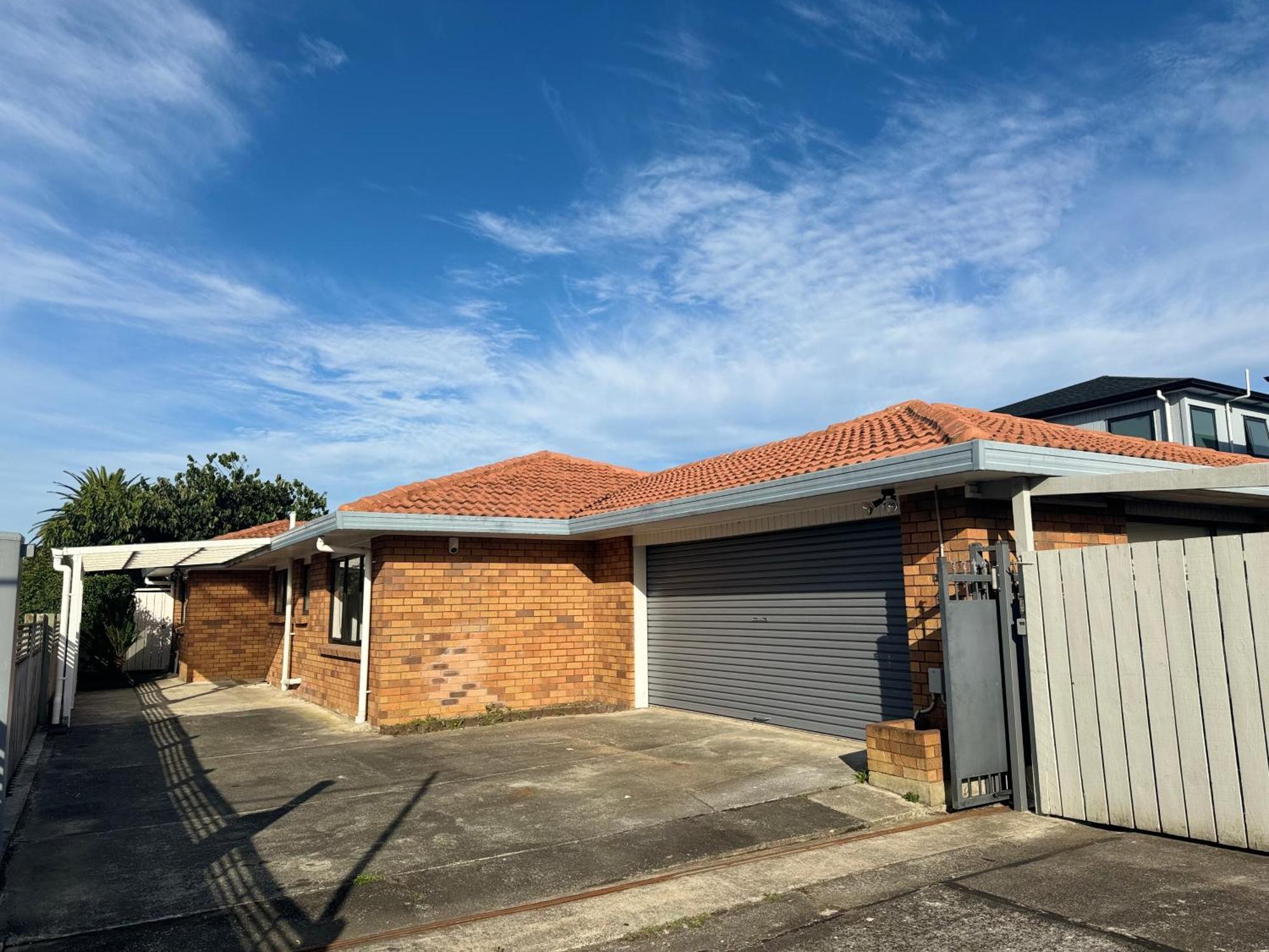 Sweet 9km To Airport Near New * Auckland