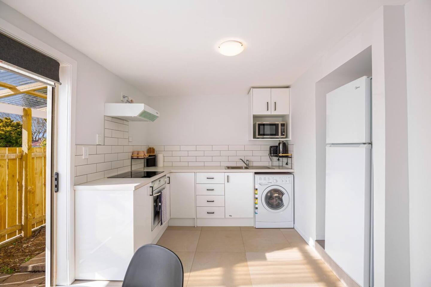 Riches And Sleep Unit With Wi-fi And Parking Auckland
