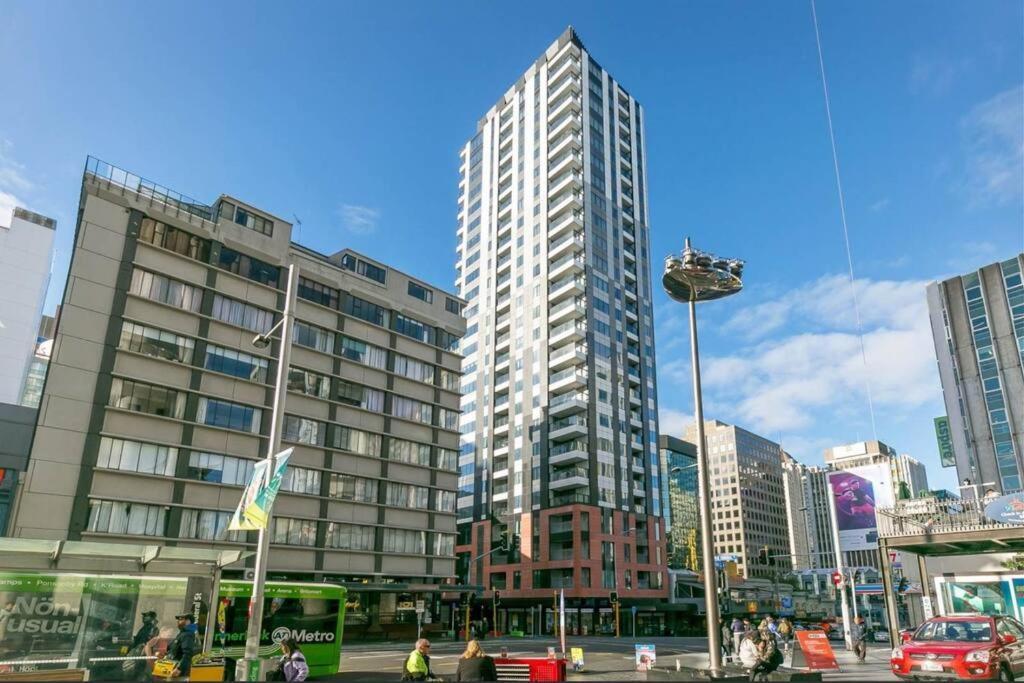 Apartment 2-bs Adjacent To Sky Tower