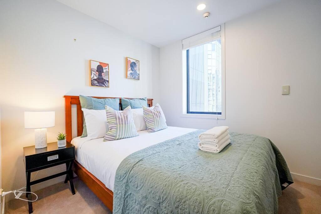 Apartment 2-bs Adjacent To Sky Tower *
