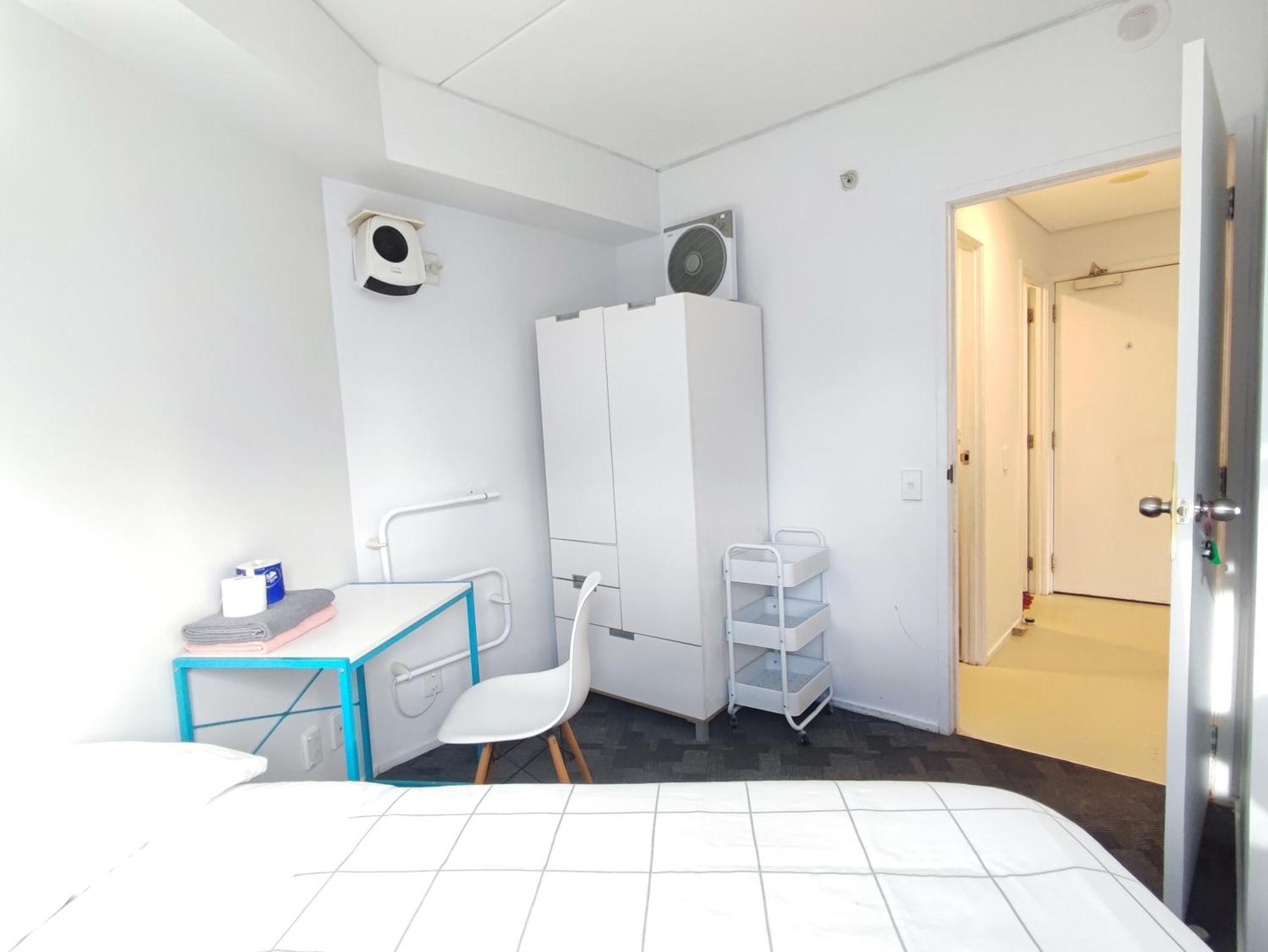 City Room Homestay *