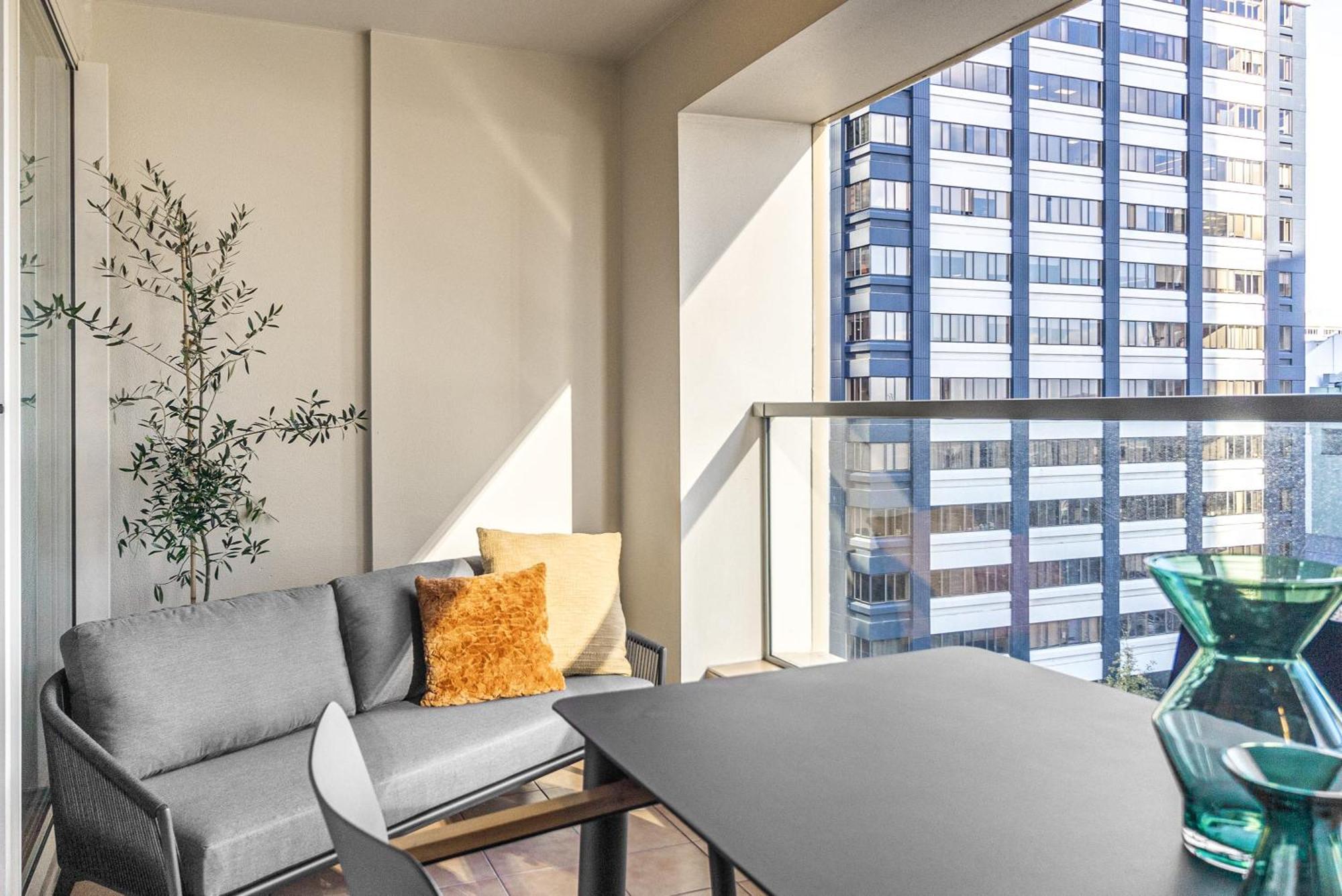 Luxurious Harbour View In Downtown Apartment