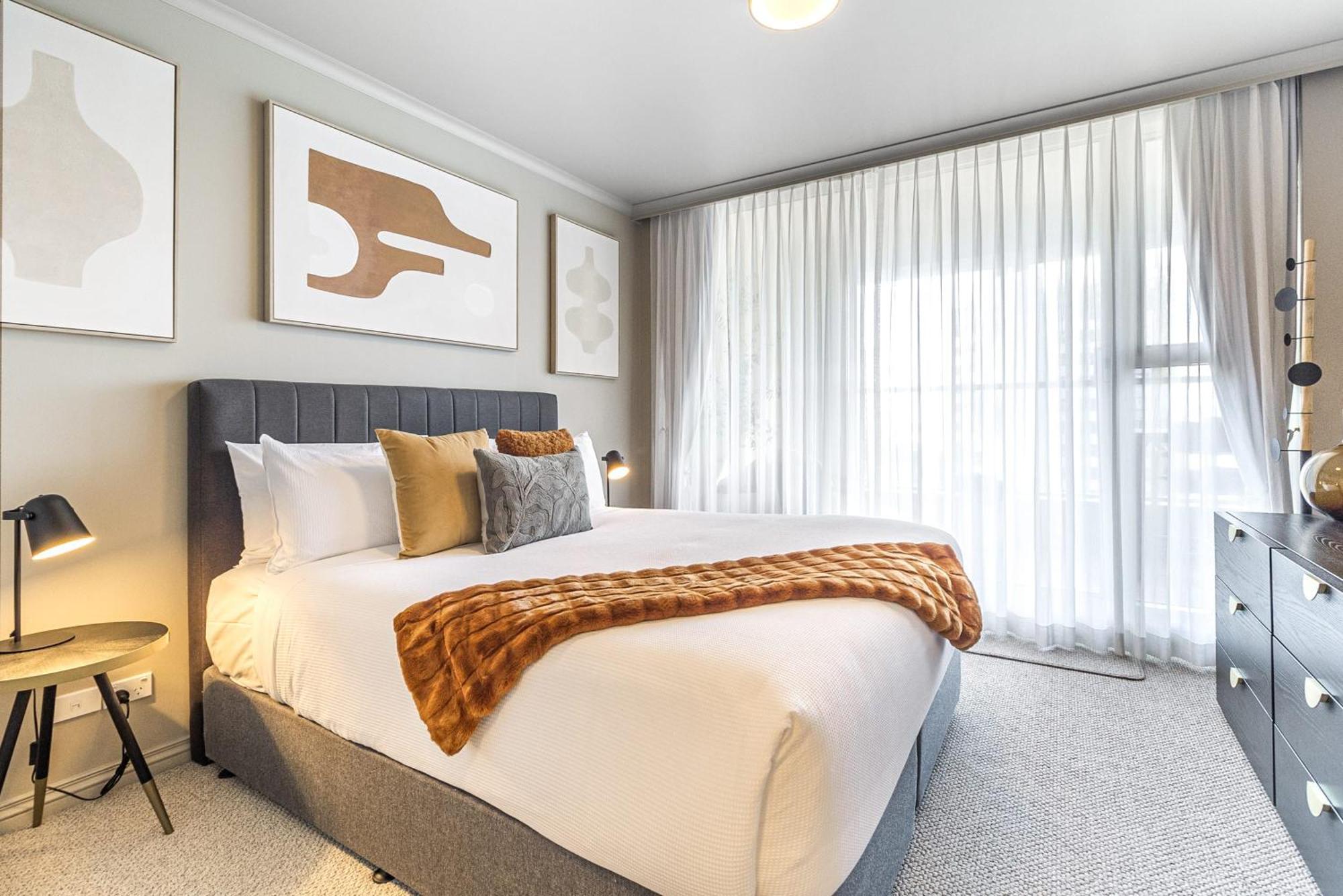 Luxurious Harbour View In Downtown Apartment *