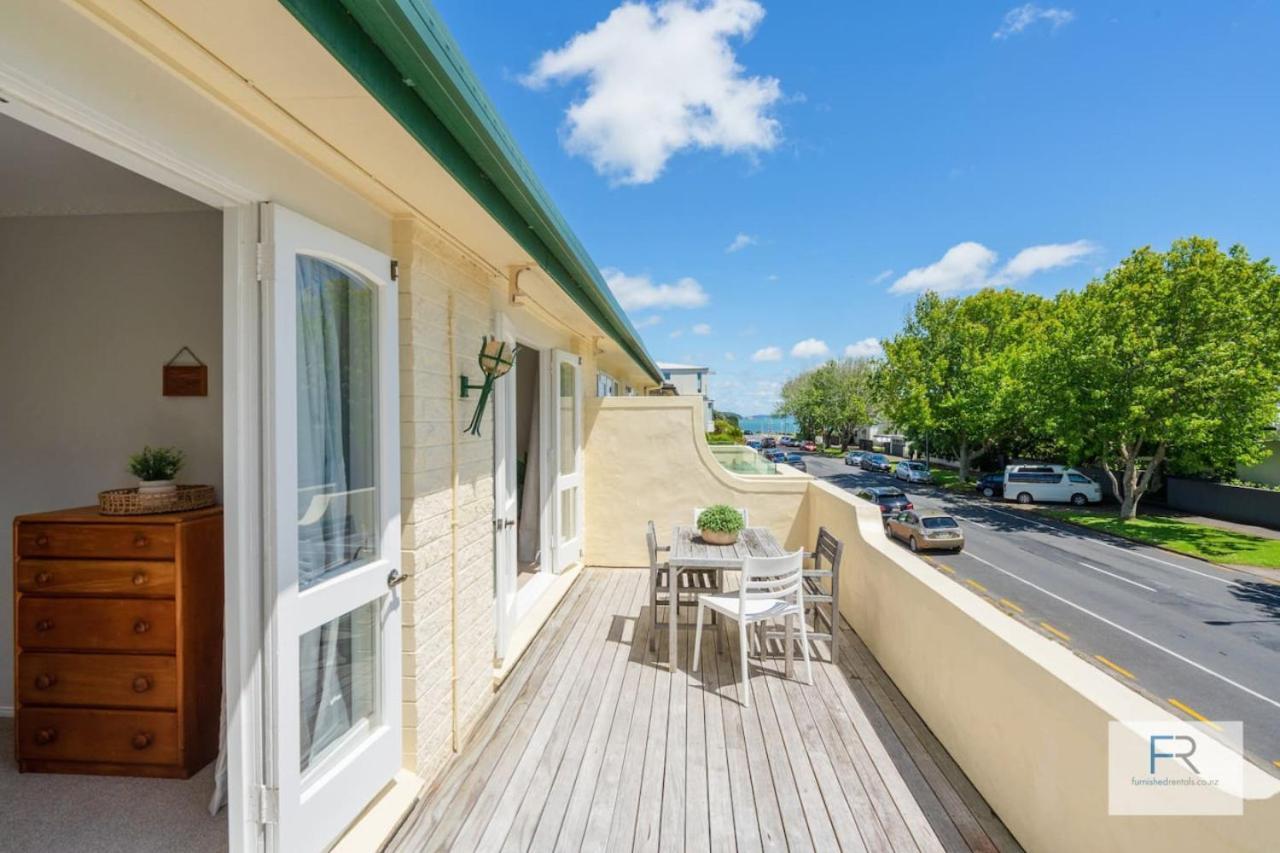 Spanish Charm - Stylish 3br Steps From The Holiday home Auckland