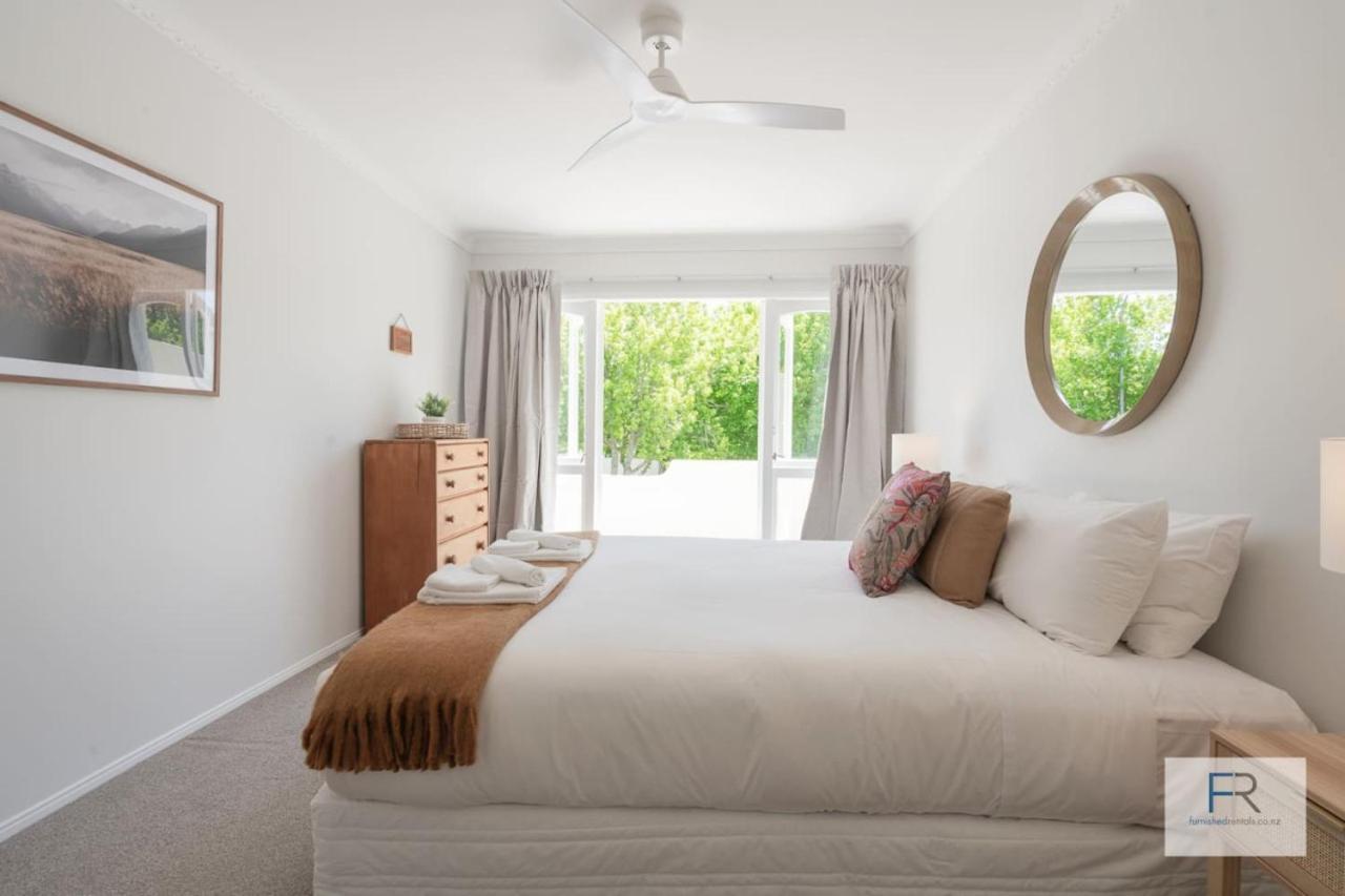 Spanish Charm - Stylish 3br Steps From The Holiday home Auckland