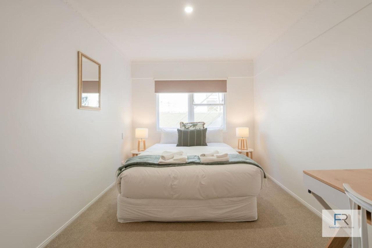 Spanish Charm - Stylish 3br Steps From The Holiday home *