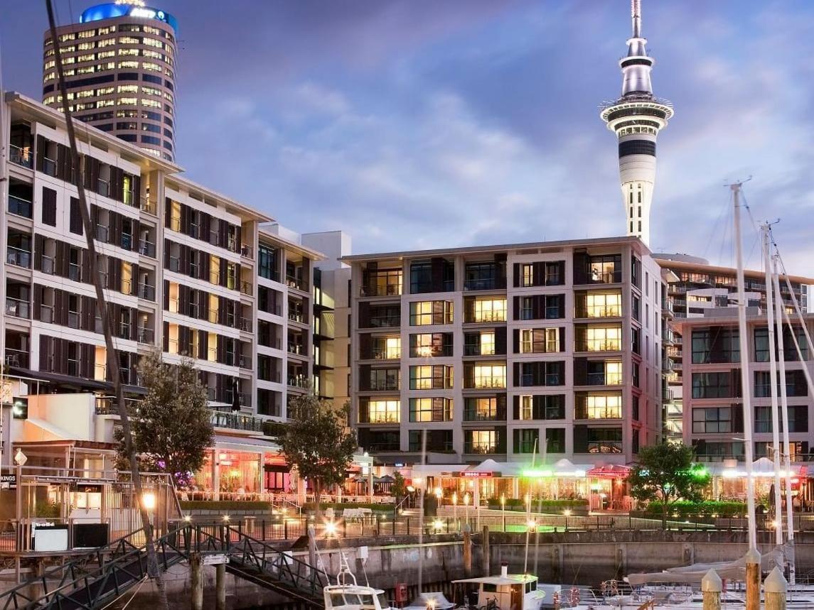 Viaduct Chic Luxury Waterfront Views! Apartment *