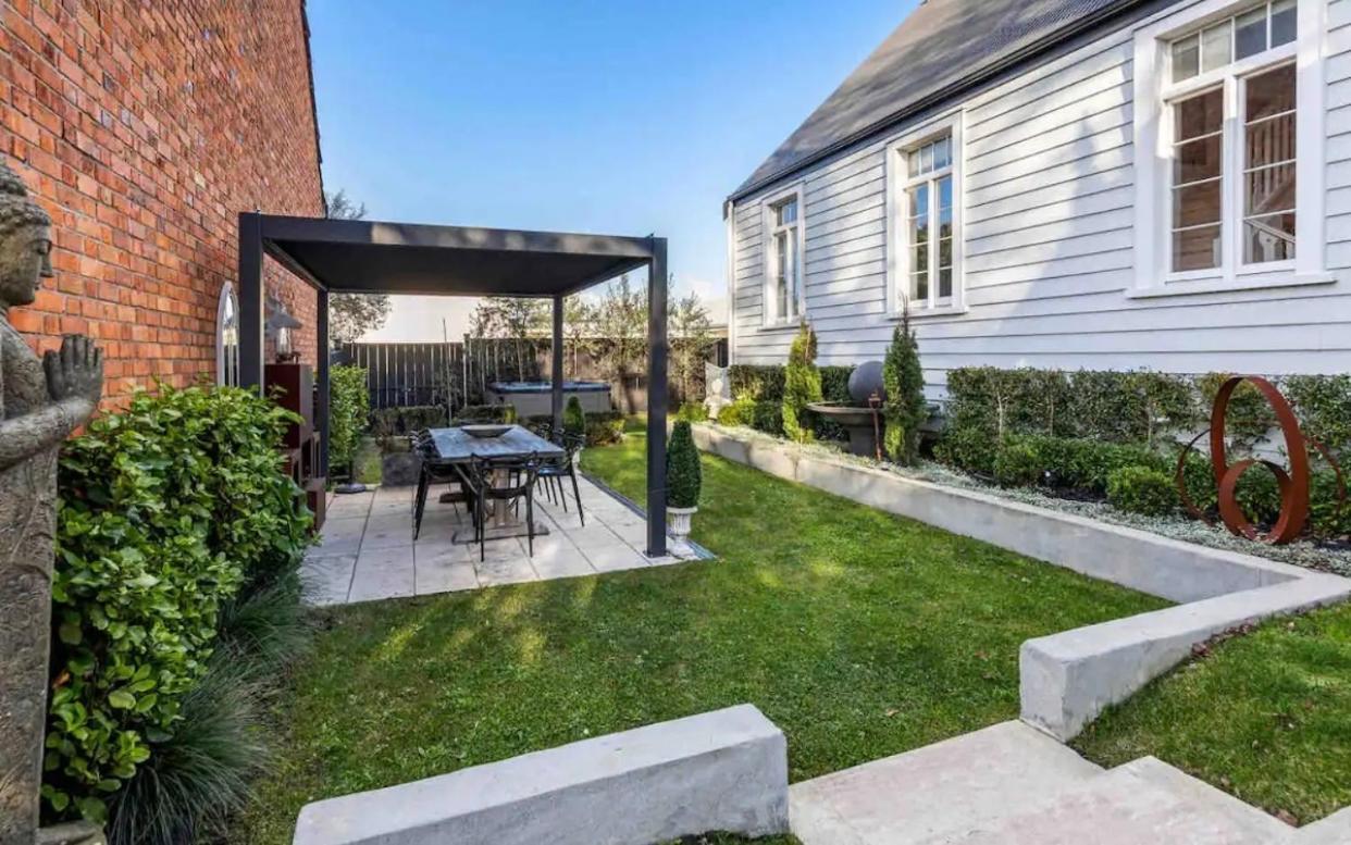 Devonport Cliff Church Conversion - Stunning Views Villa