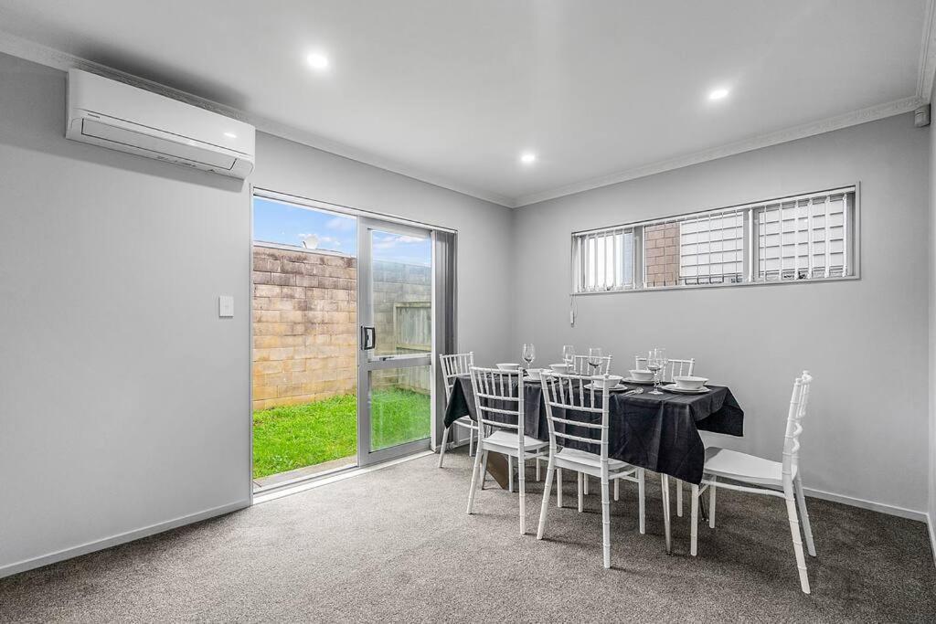 Airport & At Your Doorstep! The Charm Apartamento Auckland