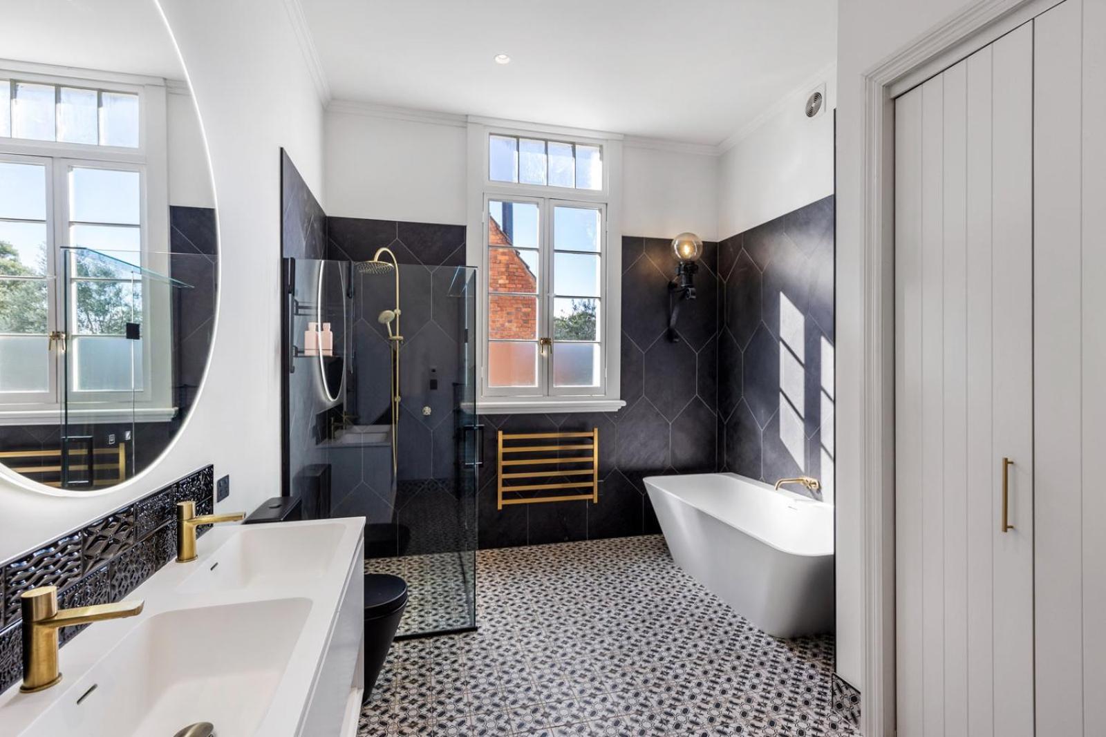 Devonport Cliff Church Conversion - Stunning Views