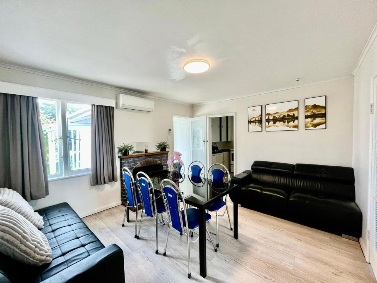 Holiday home Entire House In Mt Wellington, *