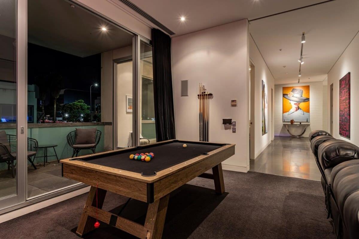 The Cube On Upper Queen Street Holiday home *