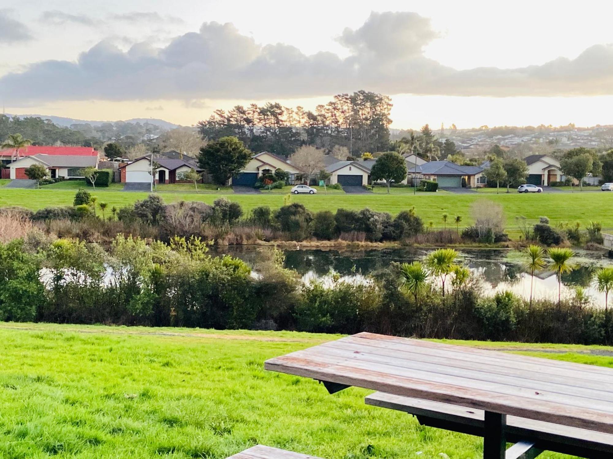 Entire House In West Auckland