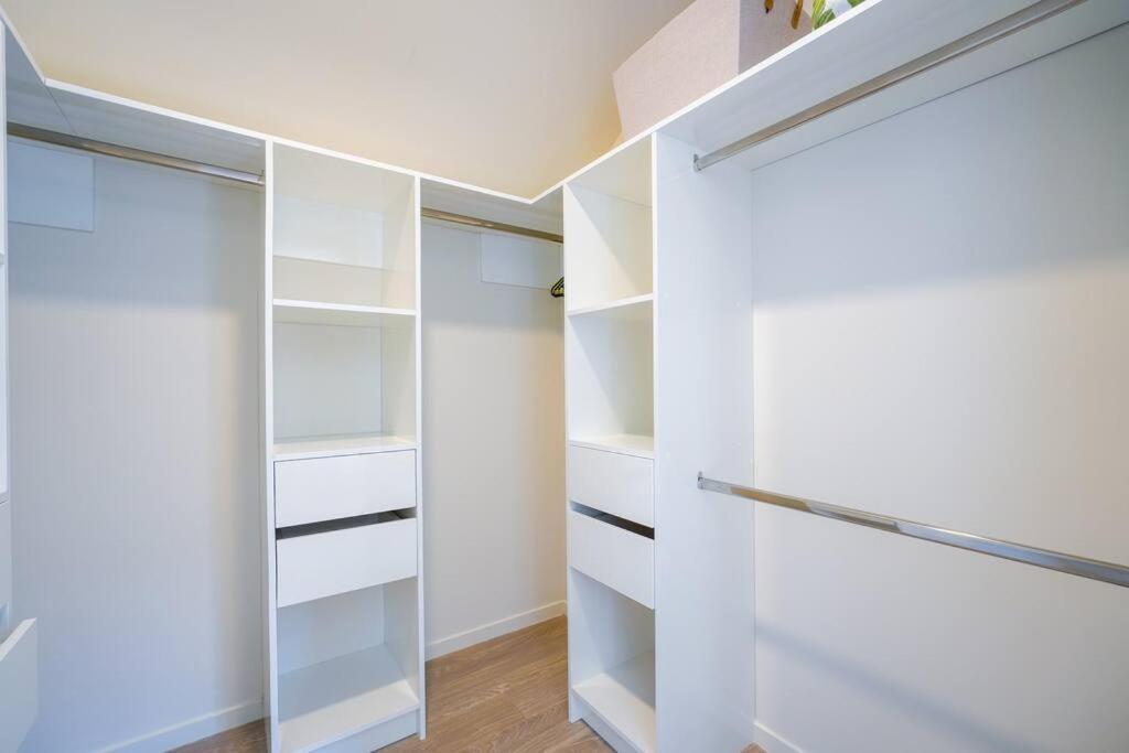 Three-bedroom In Somerville *
