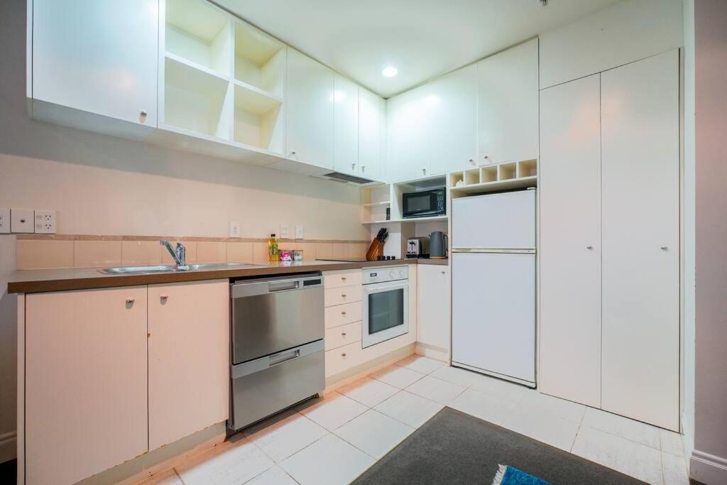 Apartment Life One Bedroom In Heart Of Cbd *