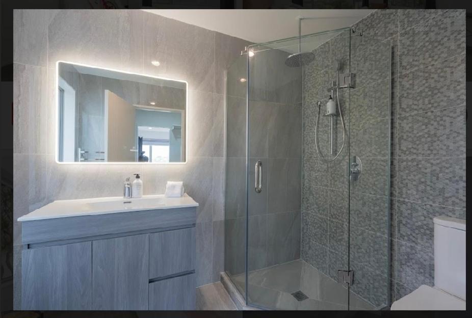 Holiday home Seaviews With Airport Proximity