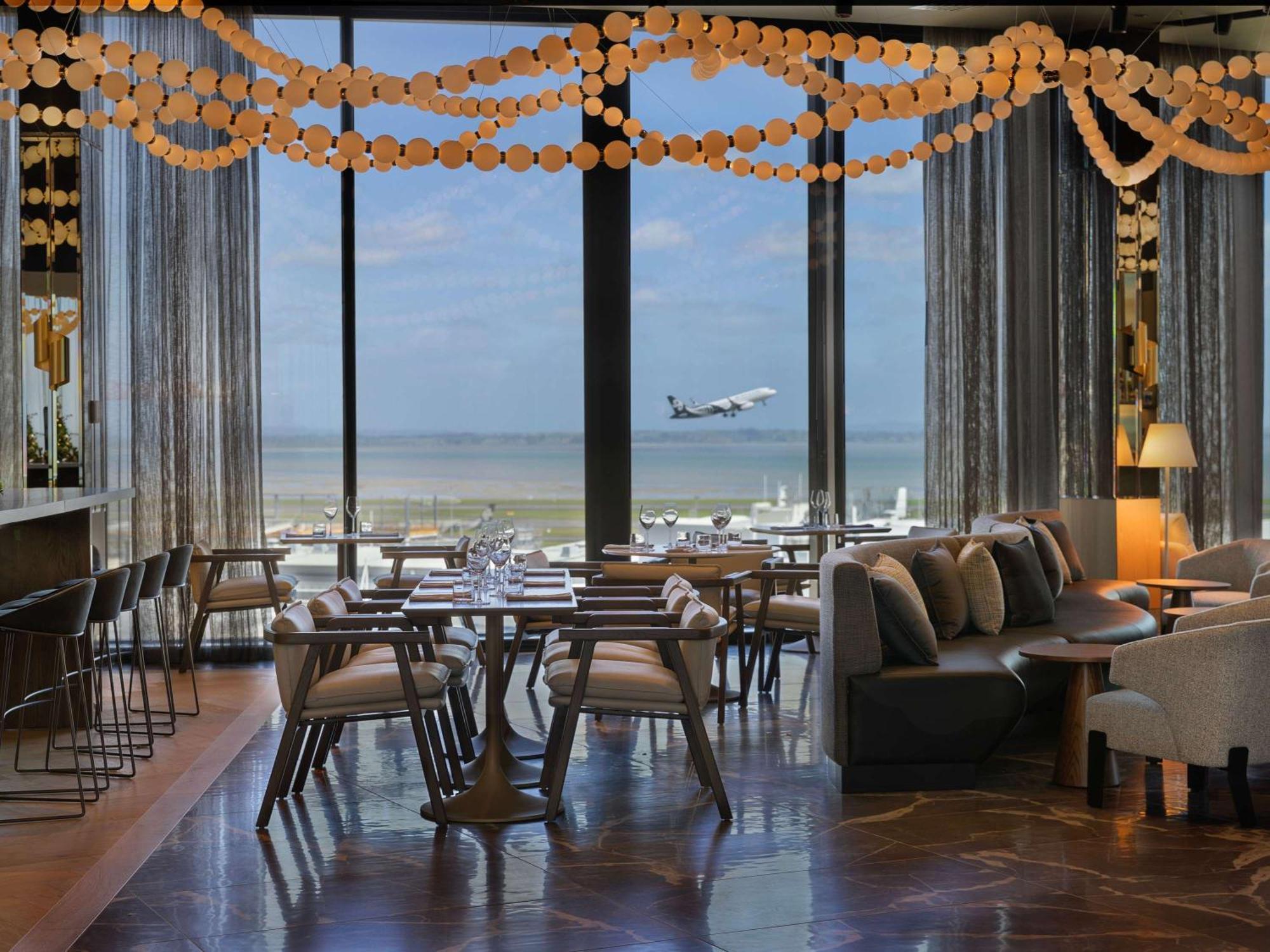 Pullman Airport Hotel