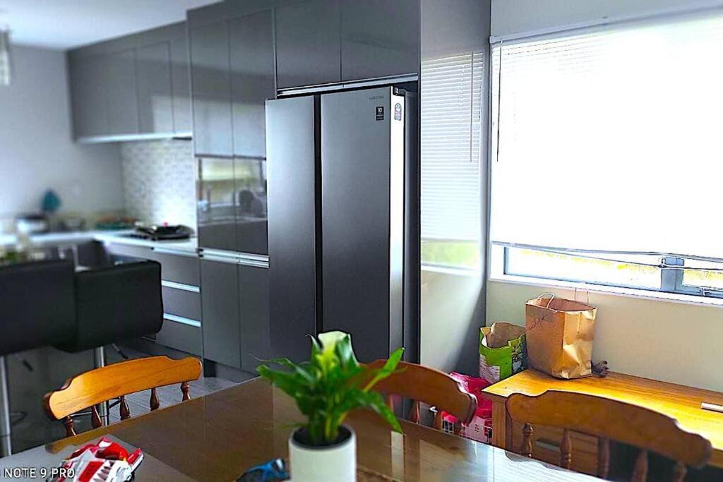 Perfect With Office Setup -room 101 * Auckland