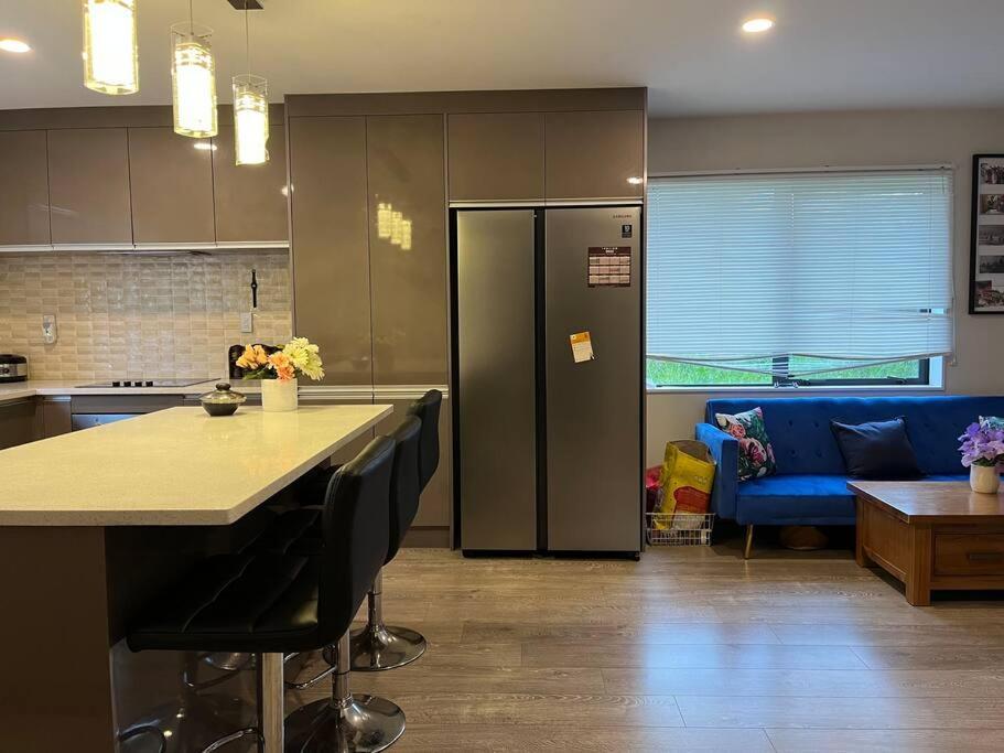 Perfect With Office Setup -room 101 * Auckland