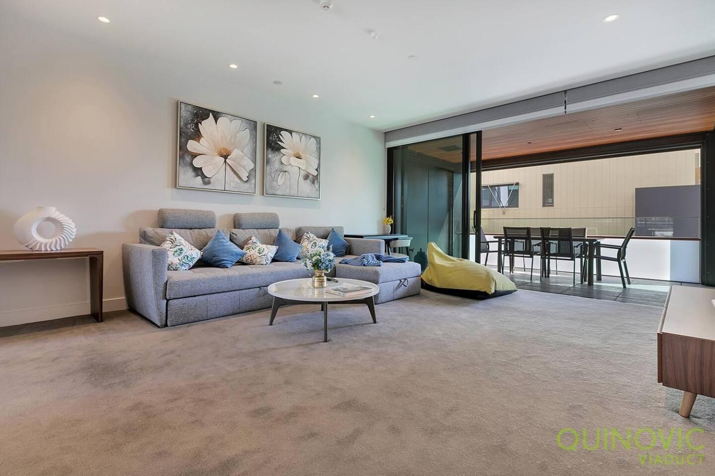 Qv Waterfront Executive -