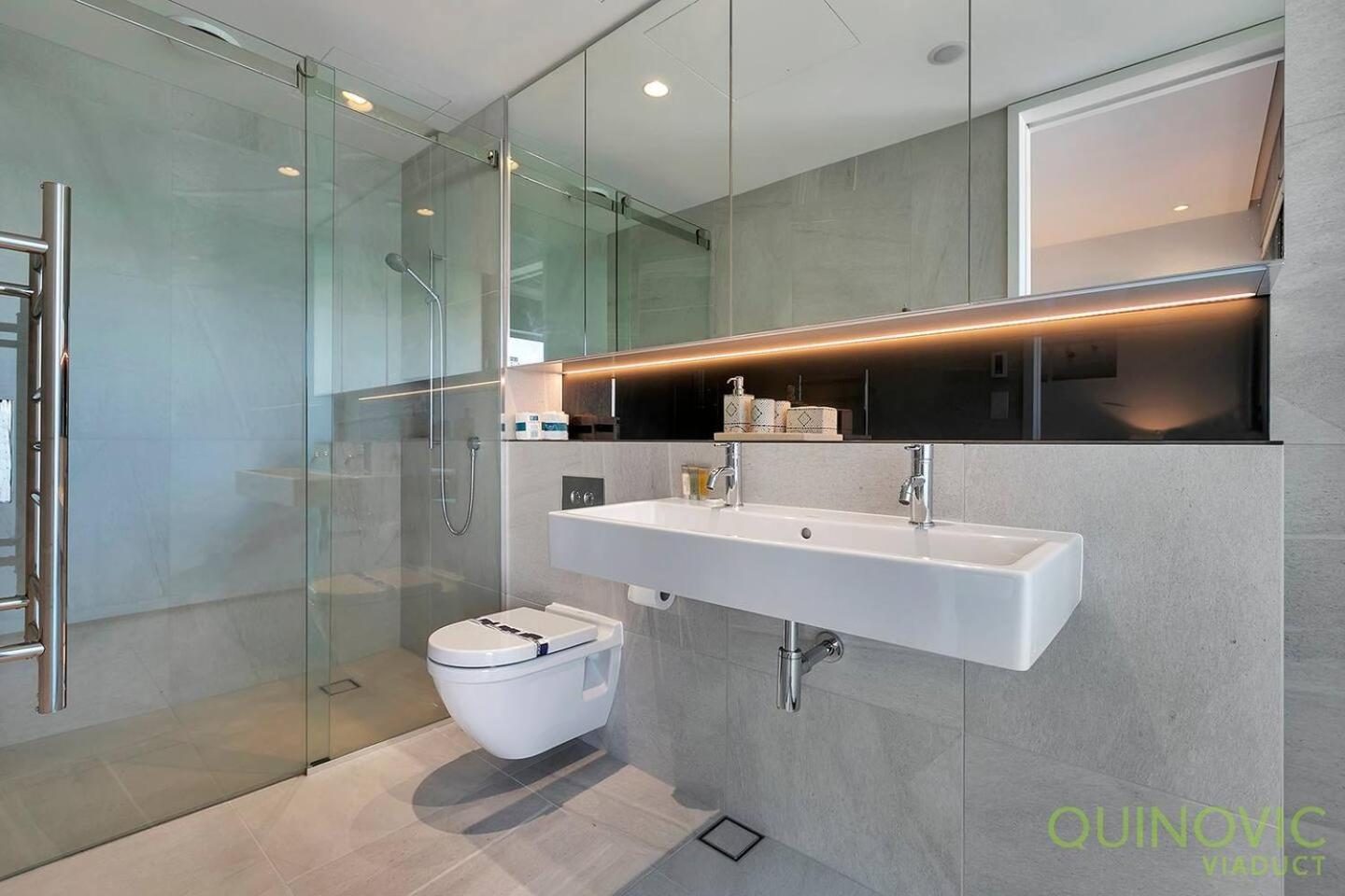 Apartment Qv Waterfront Executive -