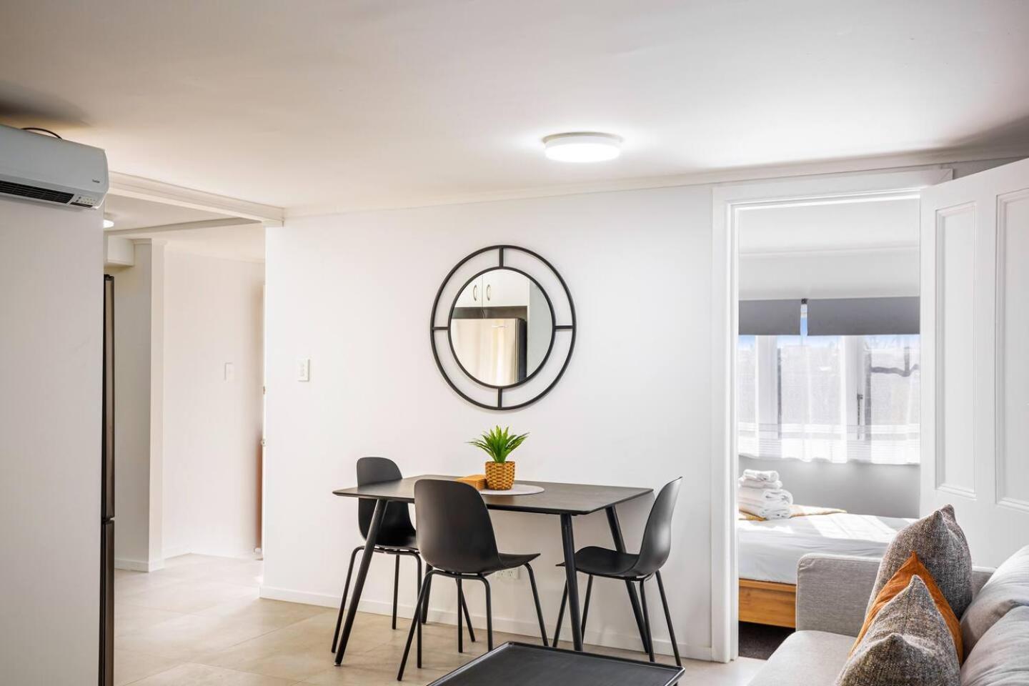 Riches Serendipity With Parking And Air-con Apartment *