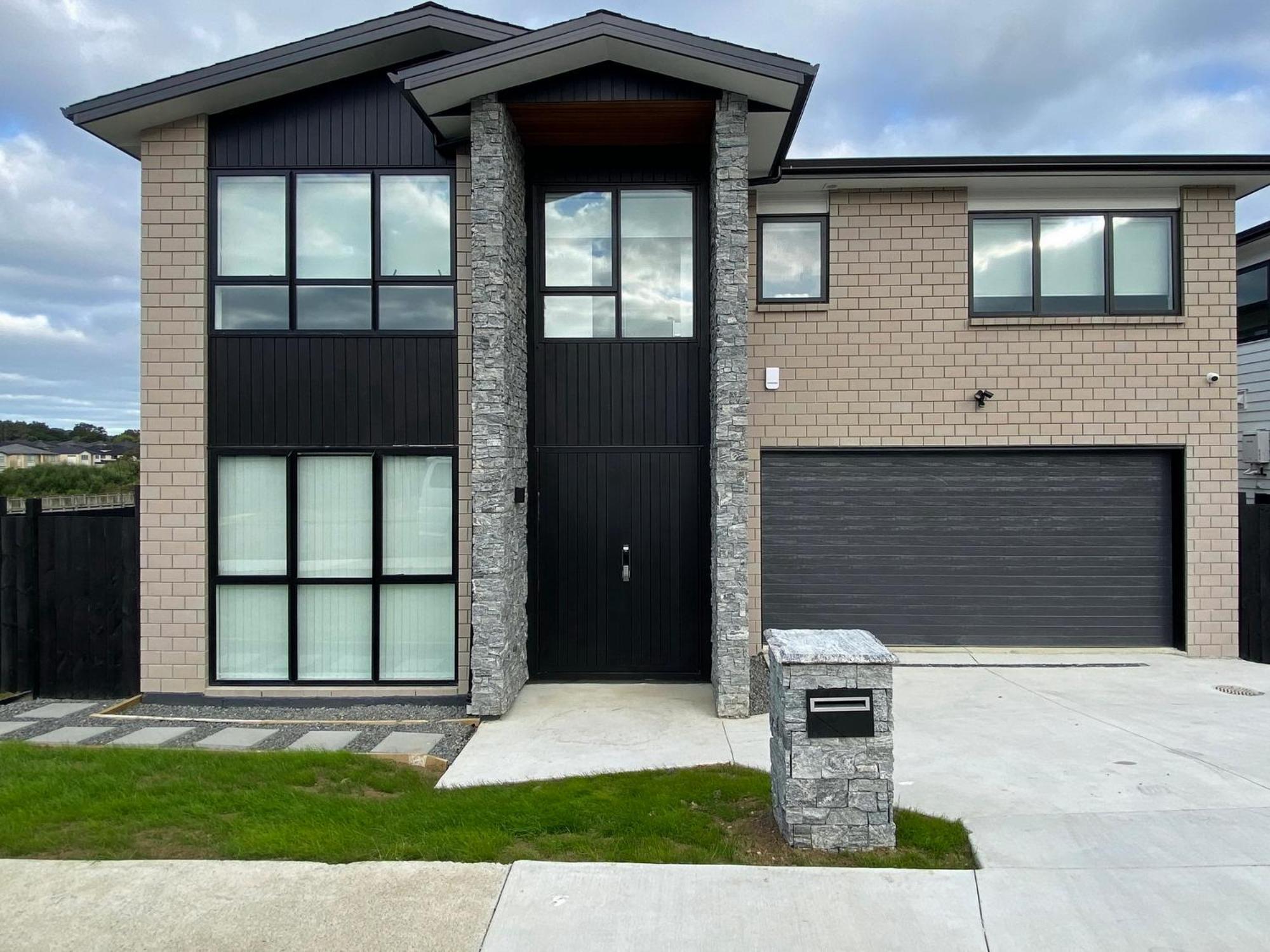 Extra-large Brand-new House 8 Bedrooms 6 Bathrooms Auckland