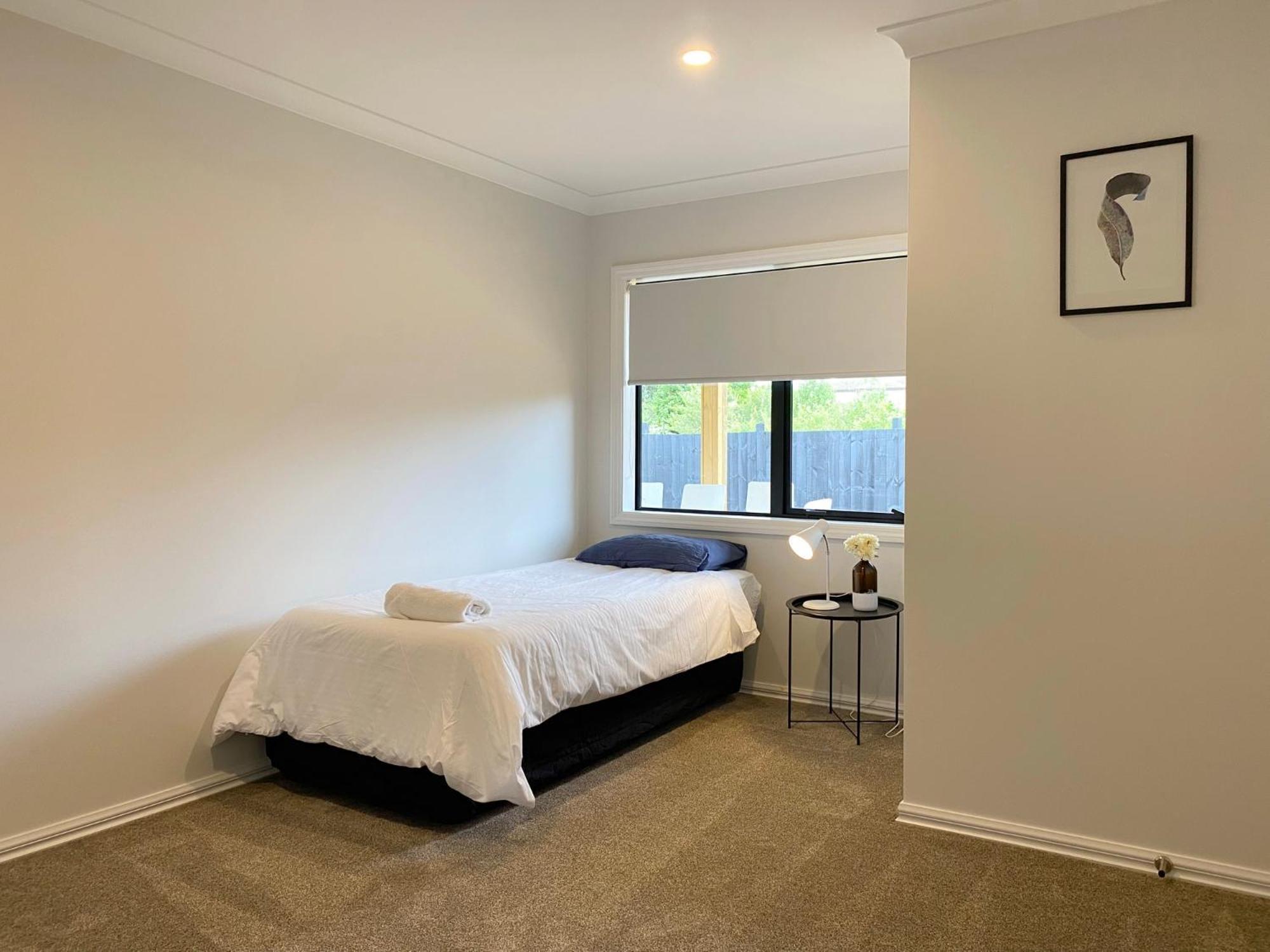 Extra-large Brand-new House 8 Bedrooms 6 Bathrooms Auckland