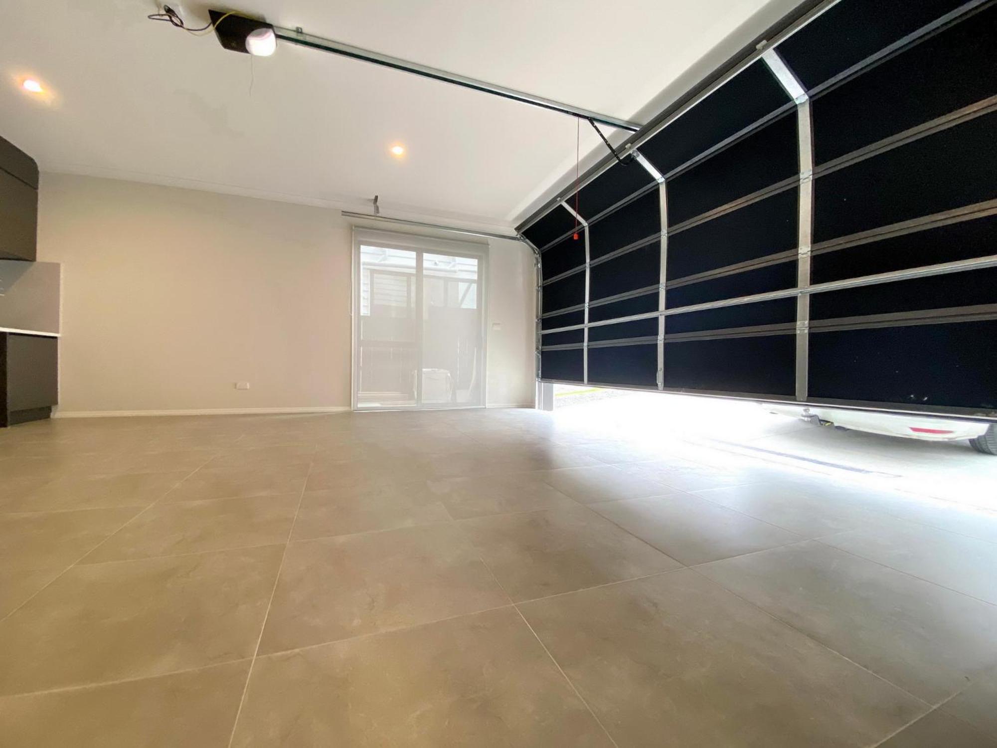 Extra-large Brand-new House 8 Bedrooms 6 Bathrooms Holiday home *