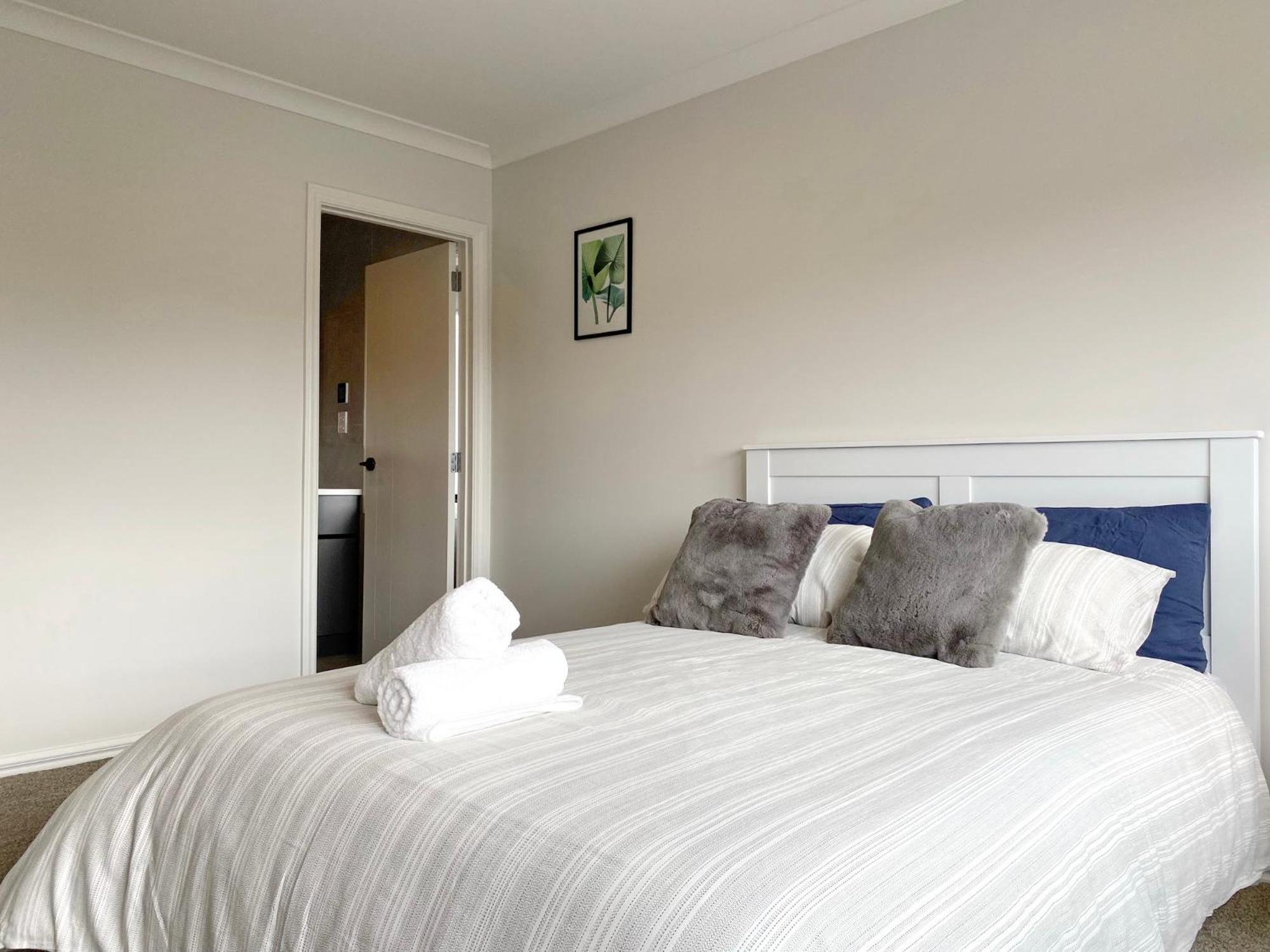 Extra-large Brand-new House 8 Bedrooms 6 Bathrooms Holiday home Auckland