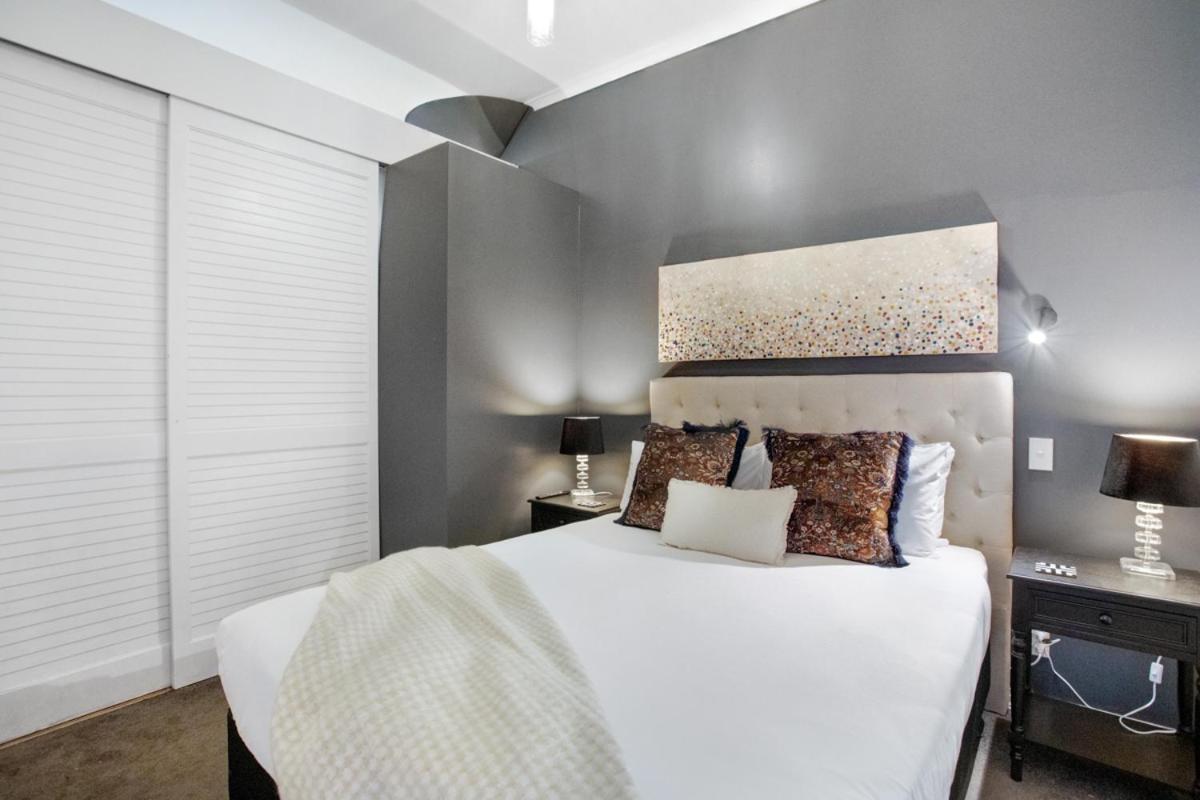 Princes Wharf 2 Bedroom Newly Renovated Luxury Apartment *
