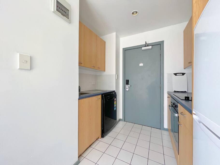 Within Walking Distance - Ideal For Au&aut Student Auckland
