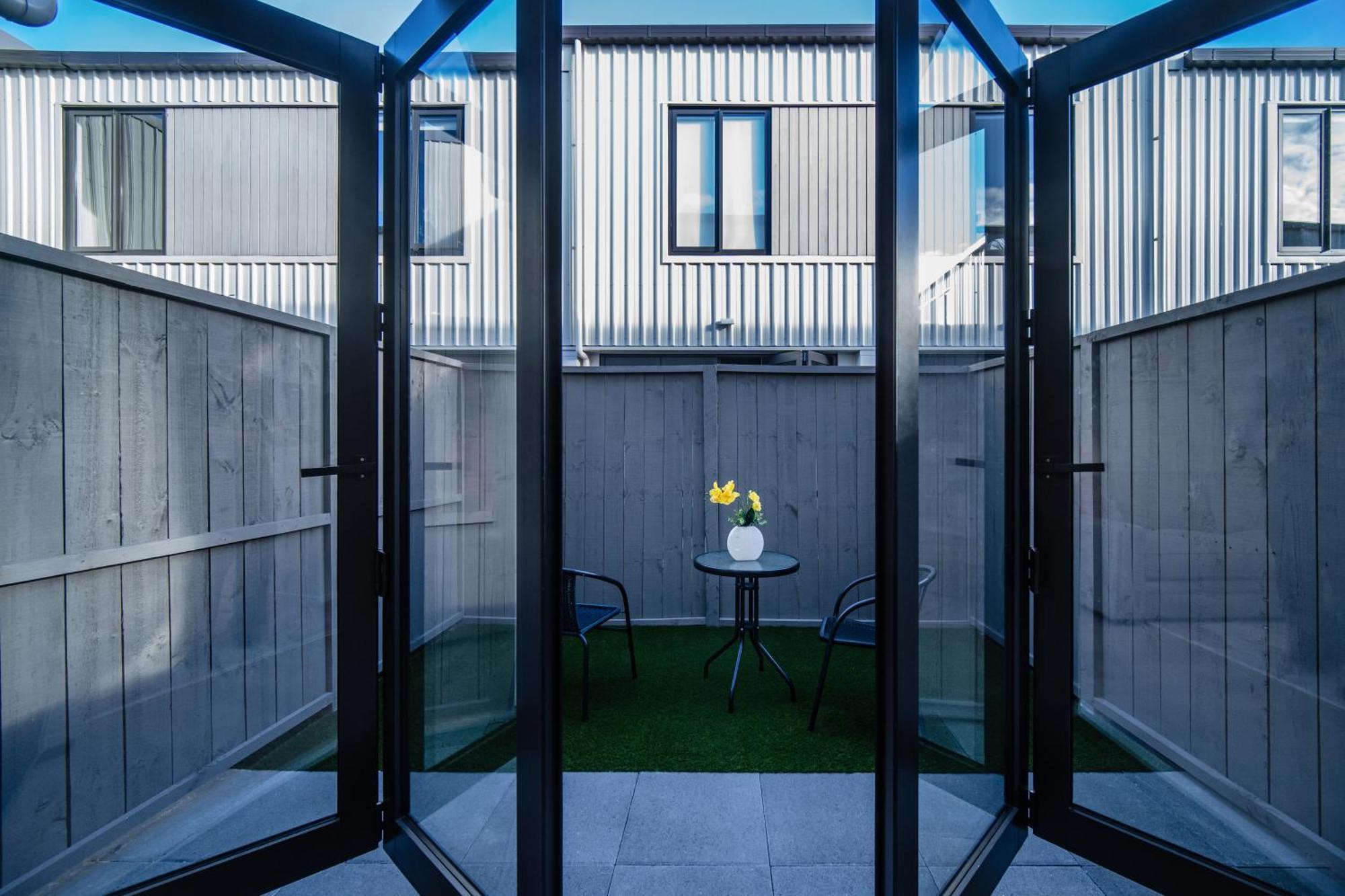 Brand New Beautiful Townhouse With Two Bedrooms And Free Parking Pousada Auckland