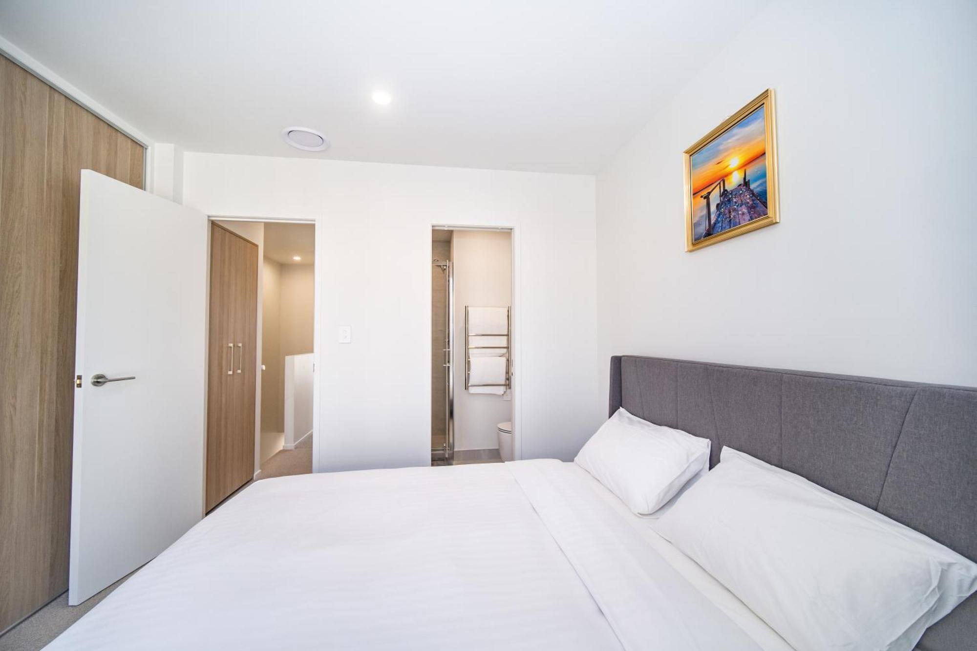 Brand New Beautiful Townhouse With Two Bedrooms And Free Parking Pousada Auckland