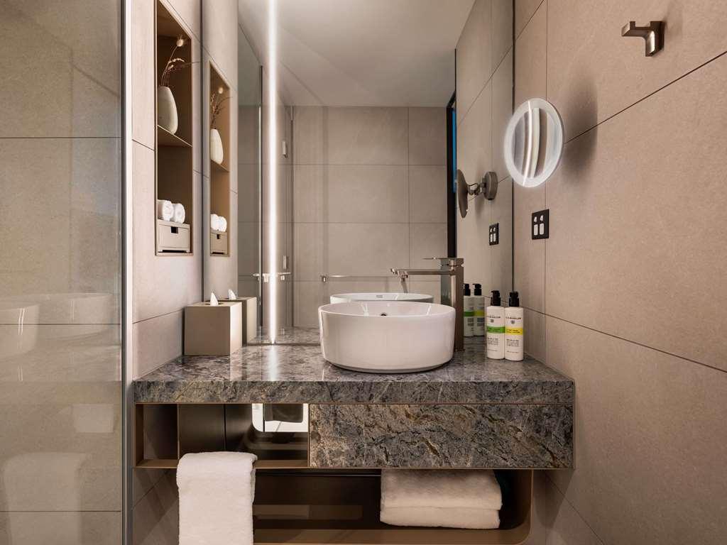 Pullman Airport Hotel