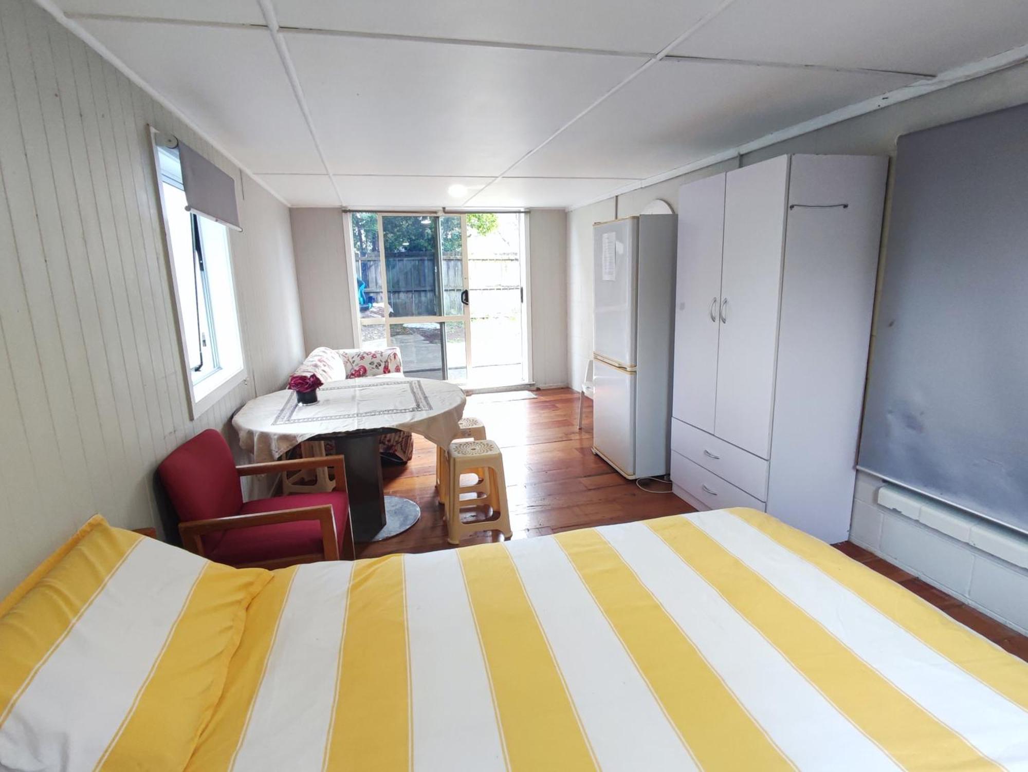 West Side Beautiful And Quiet Homestay Auckland