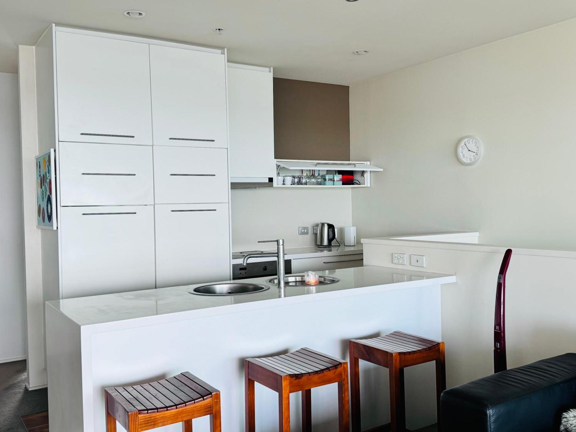 Waterview Penthouse Apartment *