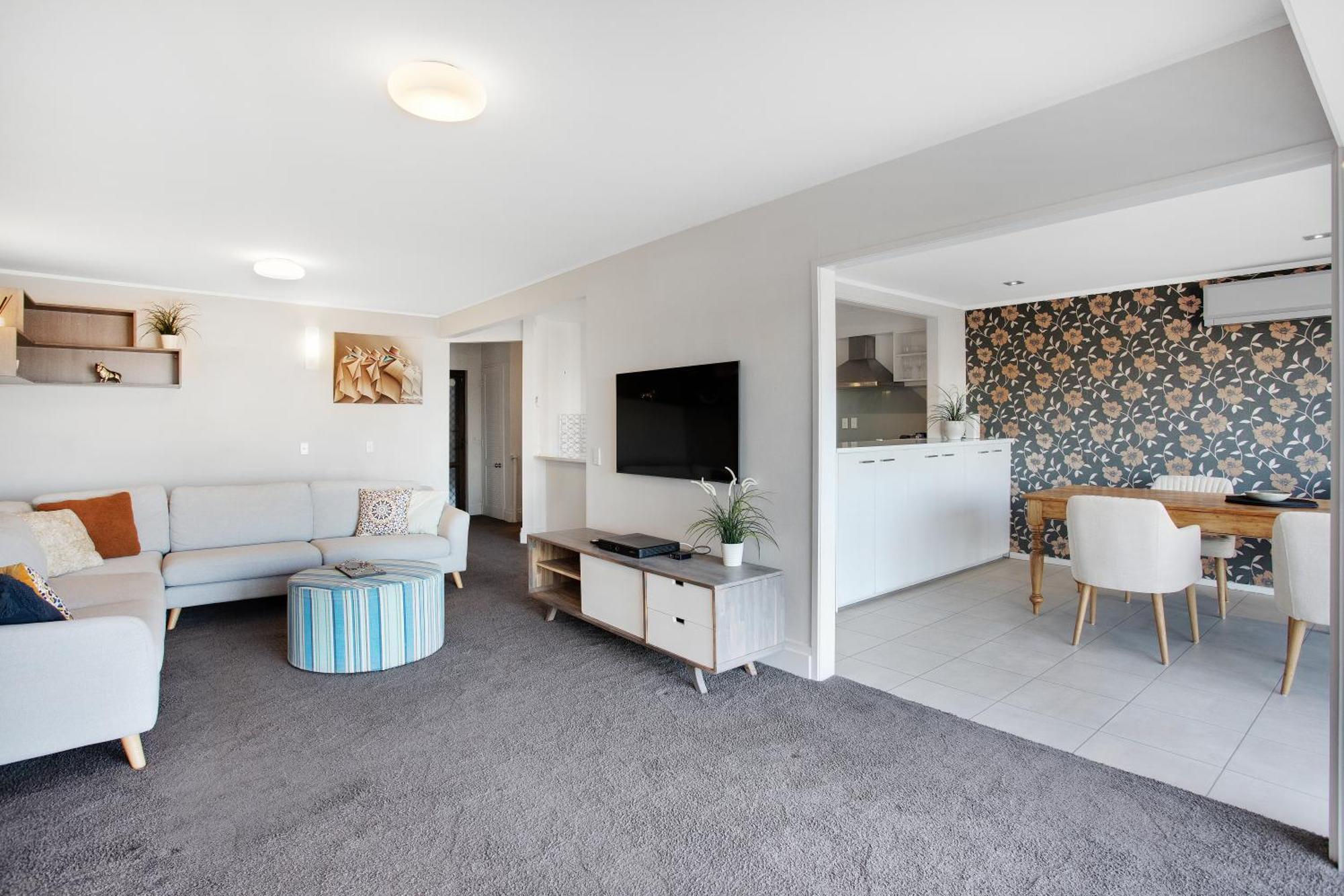 Parnell Vista 2br With Seaview