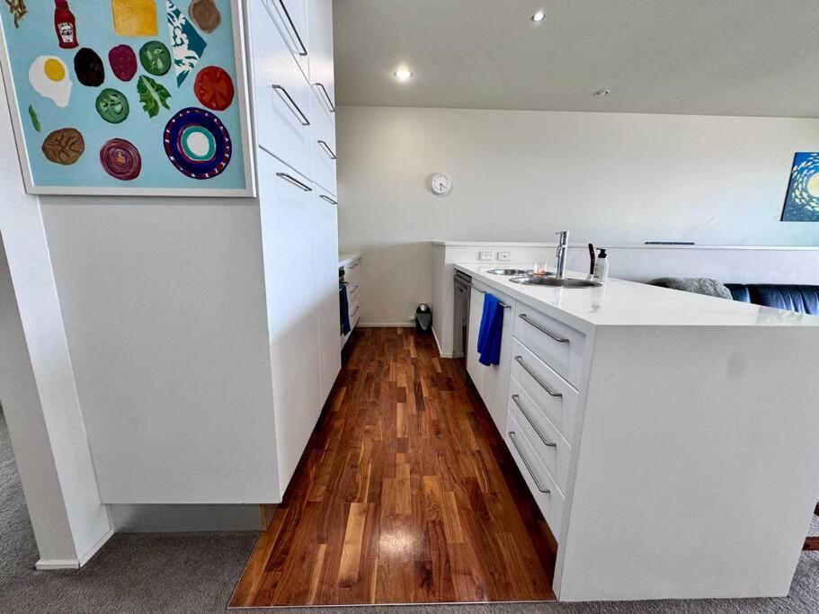 Waterview Penthouse * Auckland
