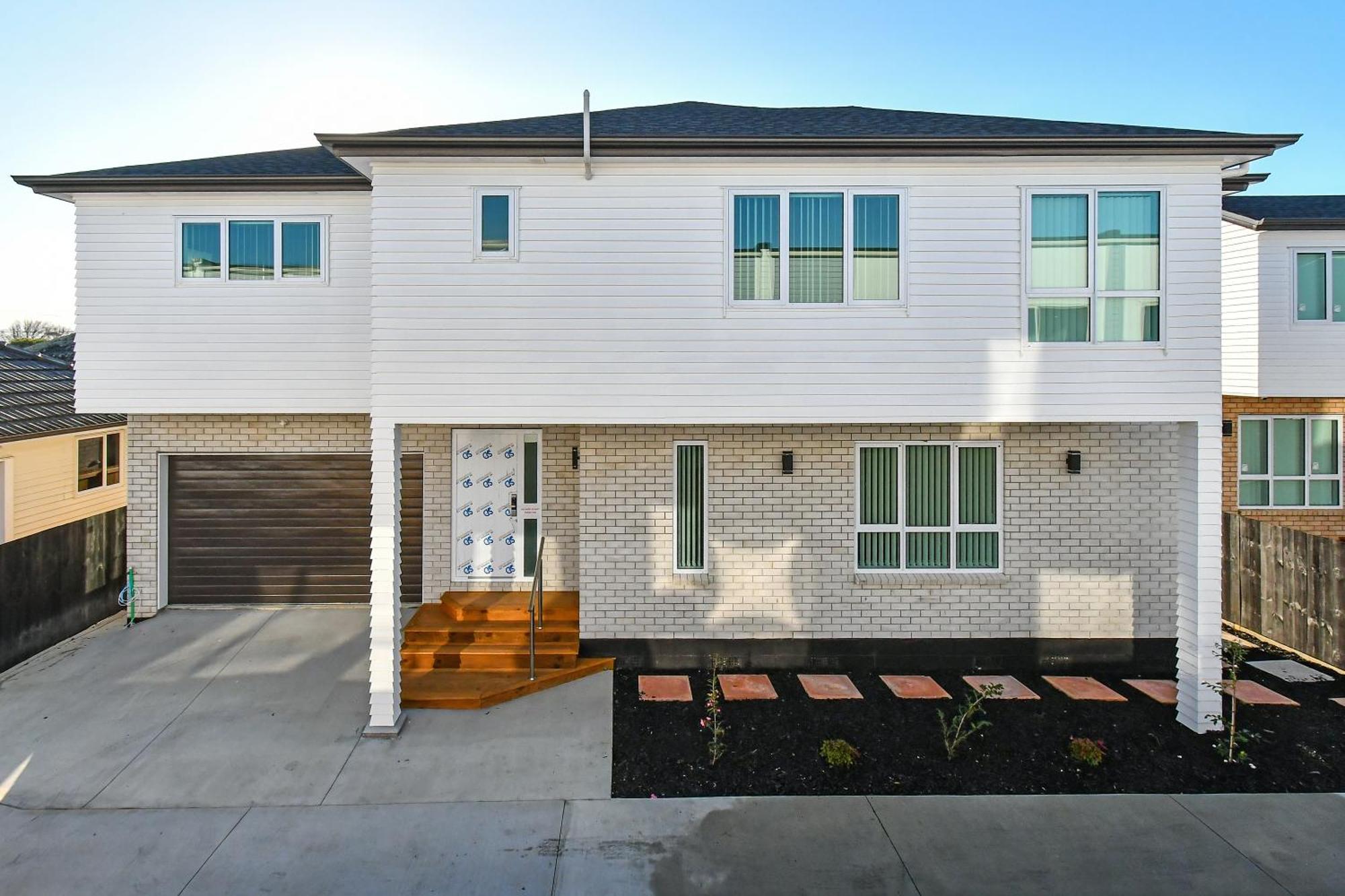 Holiday home Pristine Step To Transit Auckland