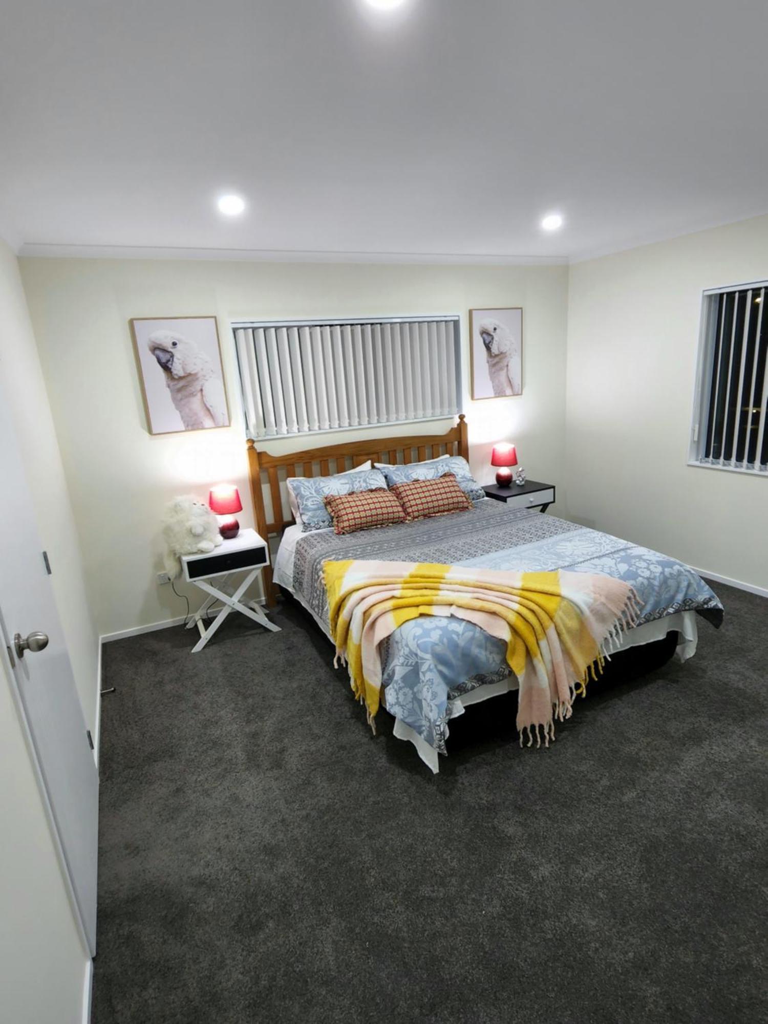 Pristine Step To Transit Holiday home *