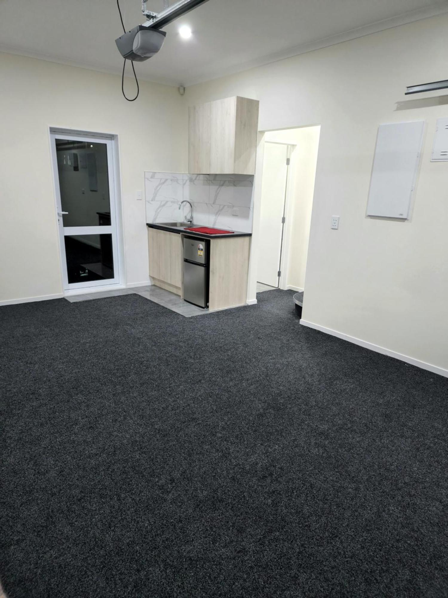 Pristine Step To Transit Holiday home Auckland