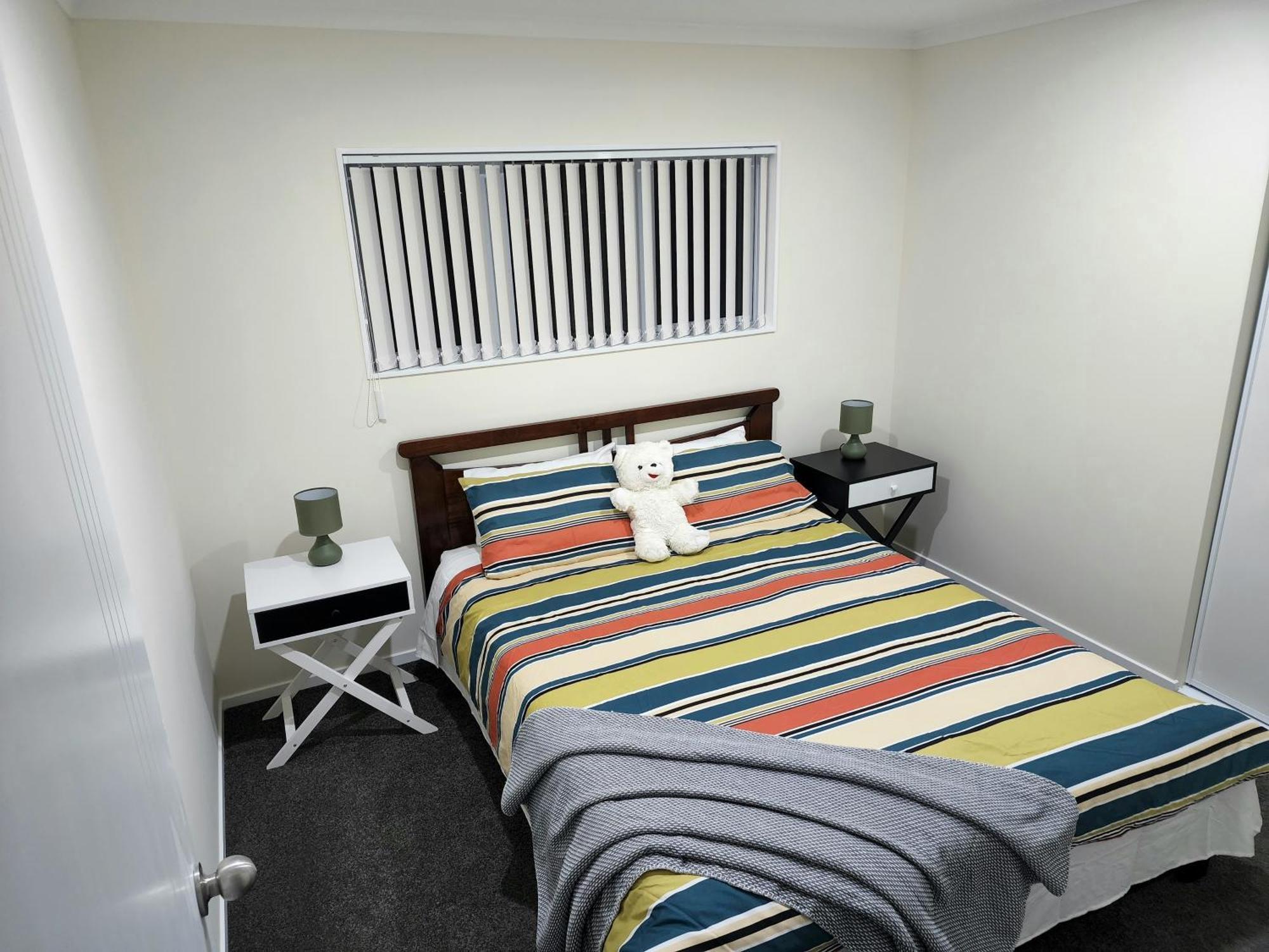Holiday home Pristine Step To Transit Auckland