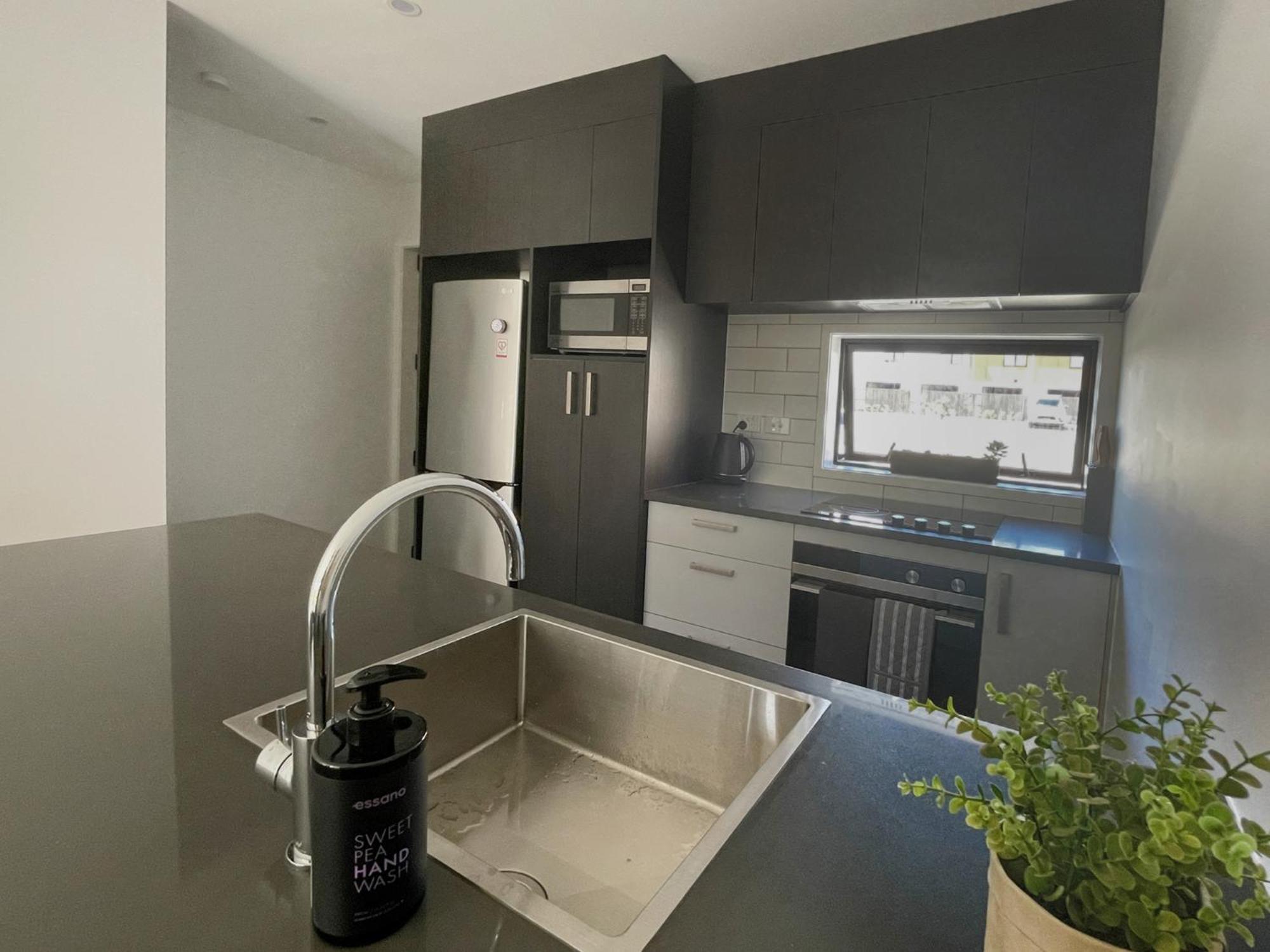 Brand New Modern 2br Townhouse