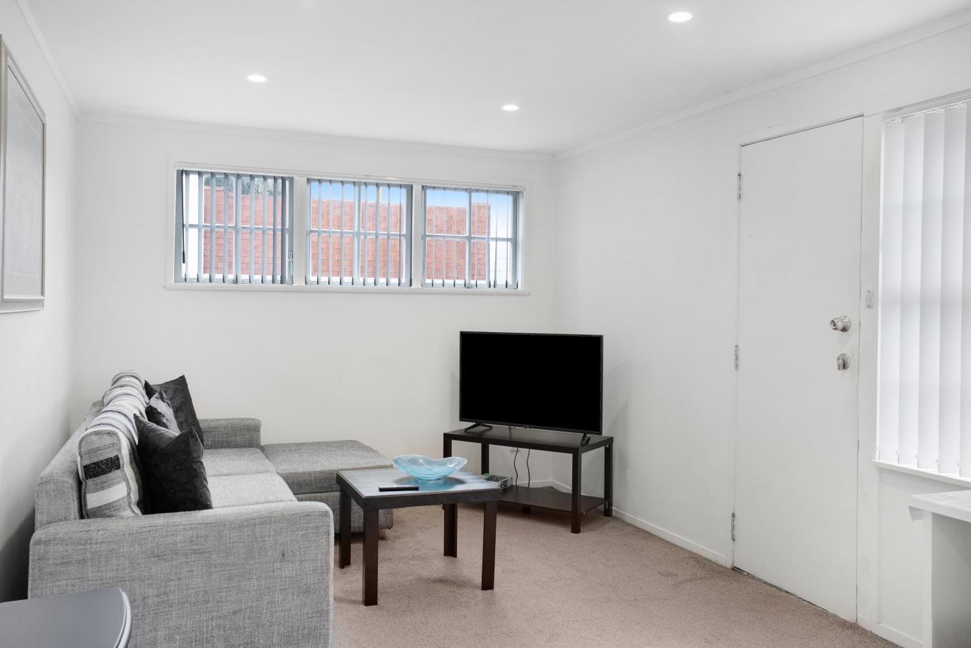Sunny Beam Guest With Parking And Kitchenette Apartment *