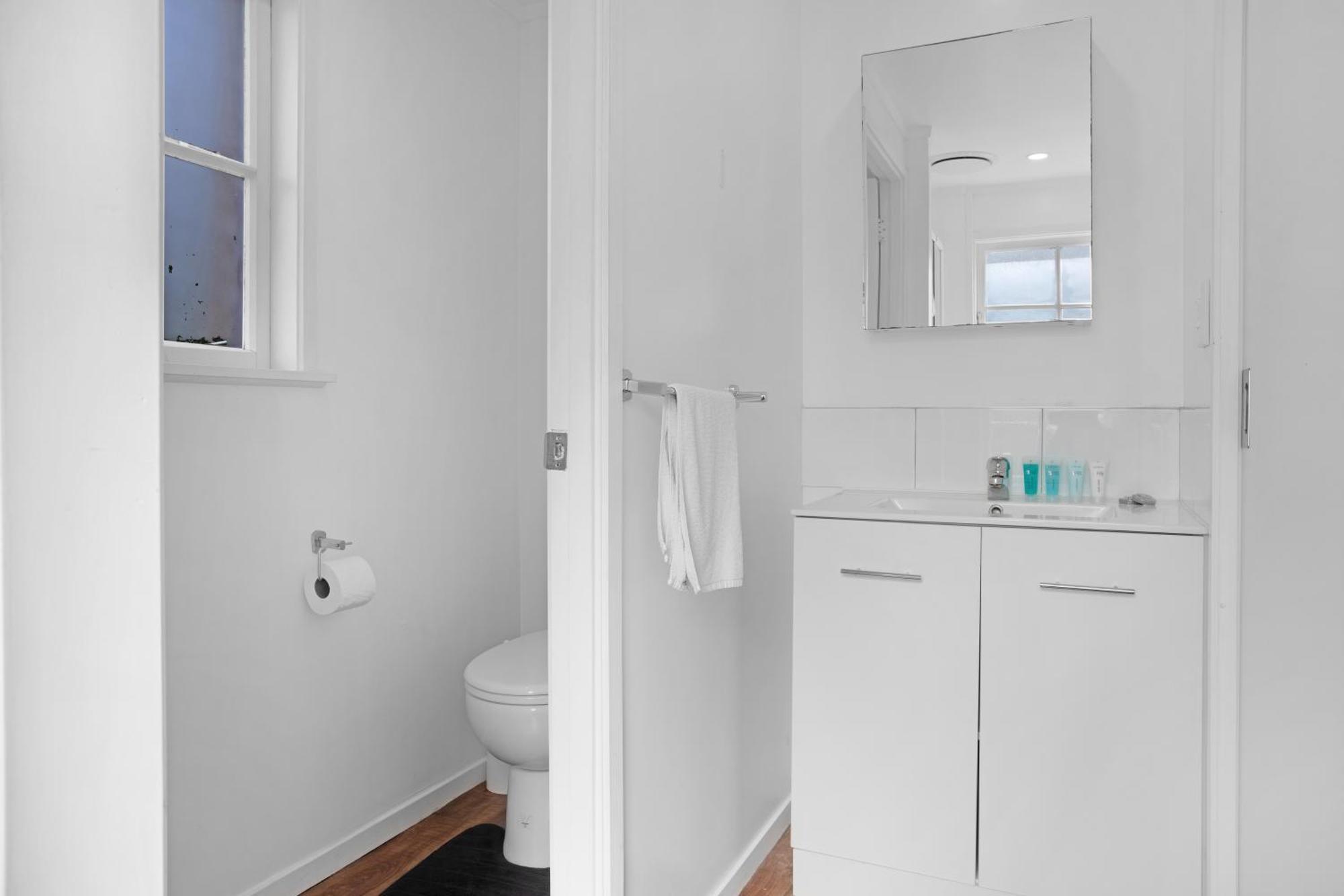 Apartment Sunny Beam Guest With Parking And Kitchenette *