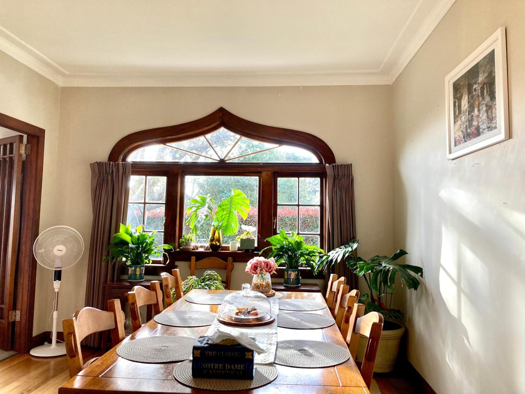 Homestay Spacious And Sunny Master Bedroom In A Auckland