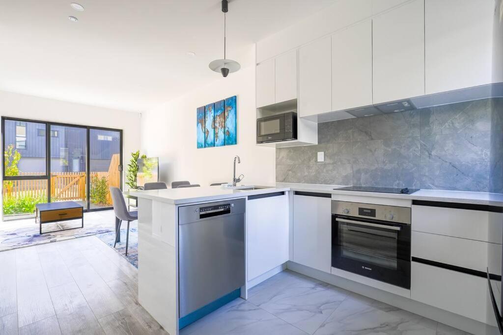 Cosy 3 Bedroom Townhouse In East Auckland