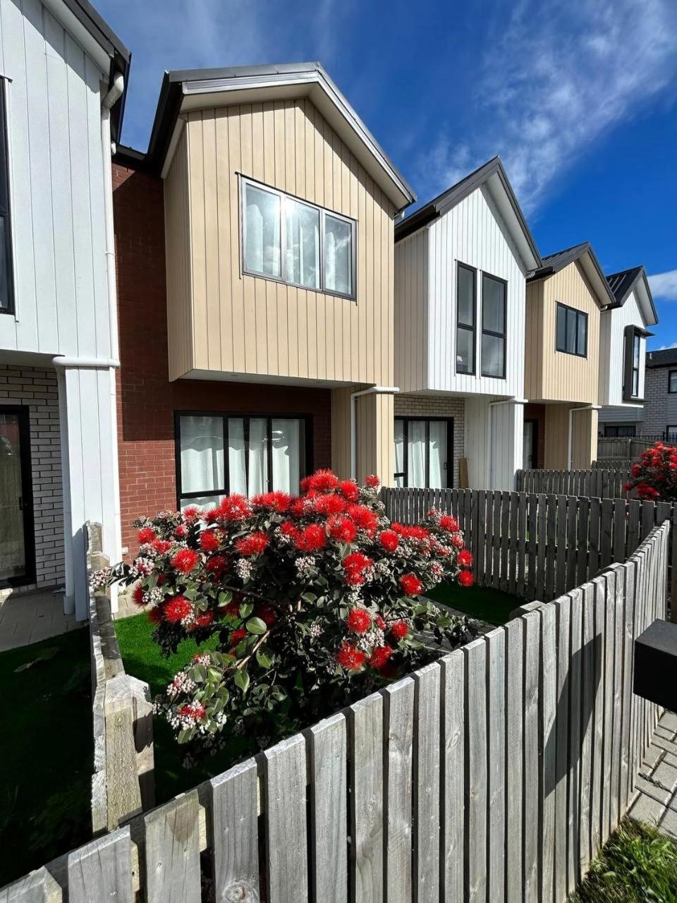 Entire Luxury Cosy Townhouse With Master Bedrooms,10 Min To Airport & Sylvia Park Villa