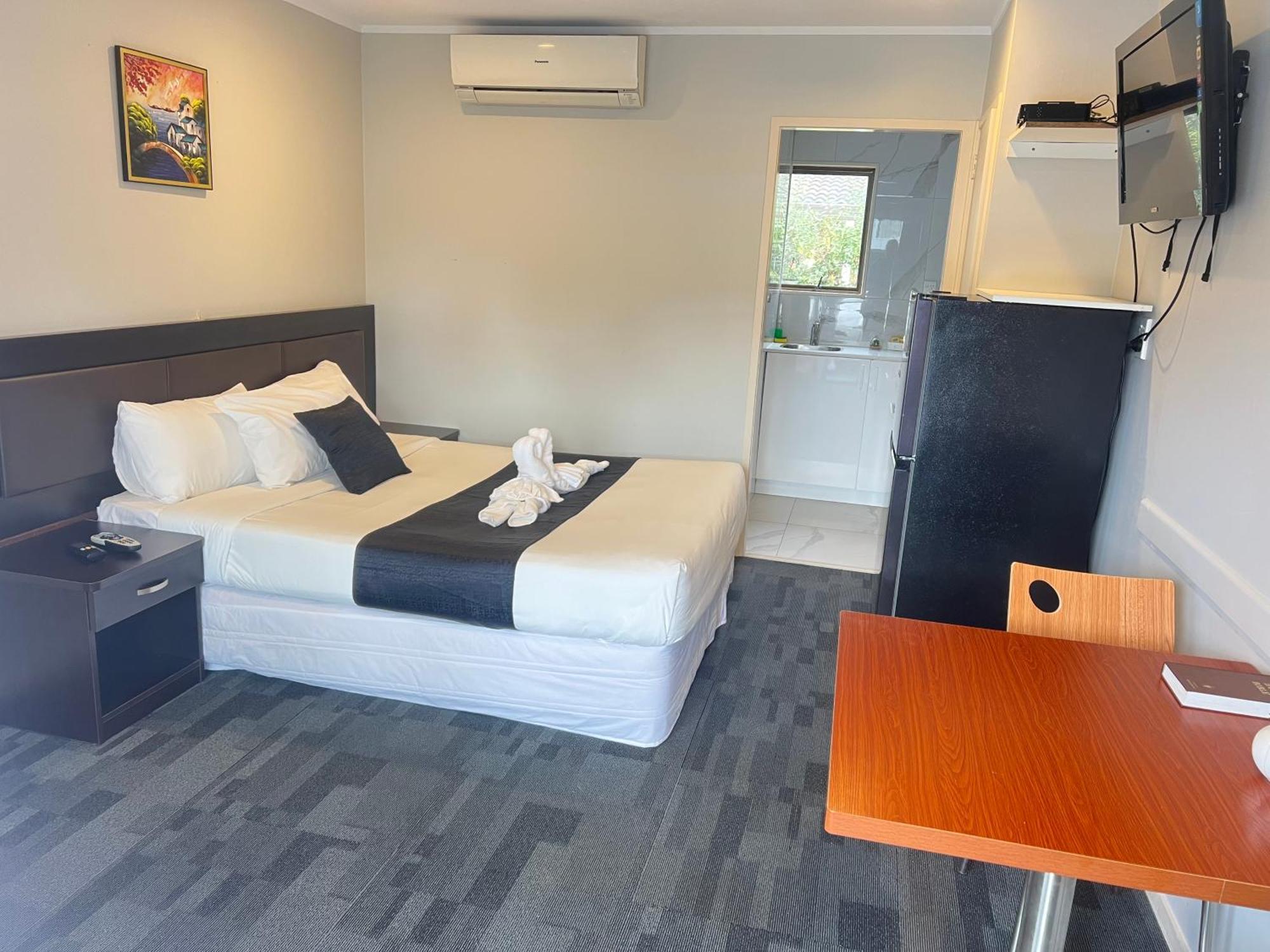Monument Motor Papakura 3* Auckland